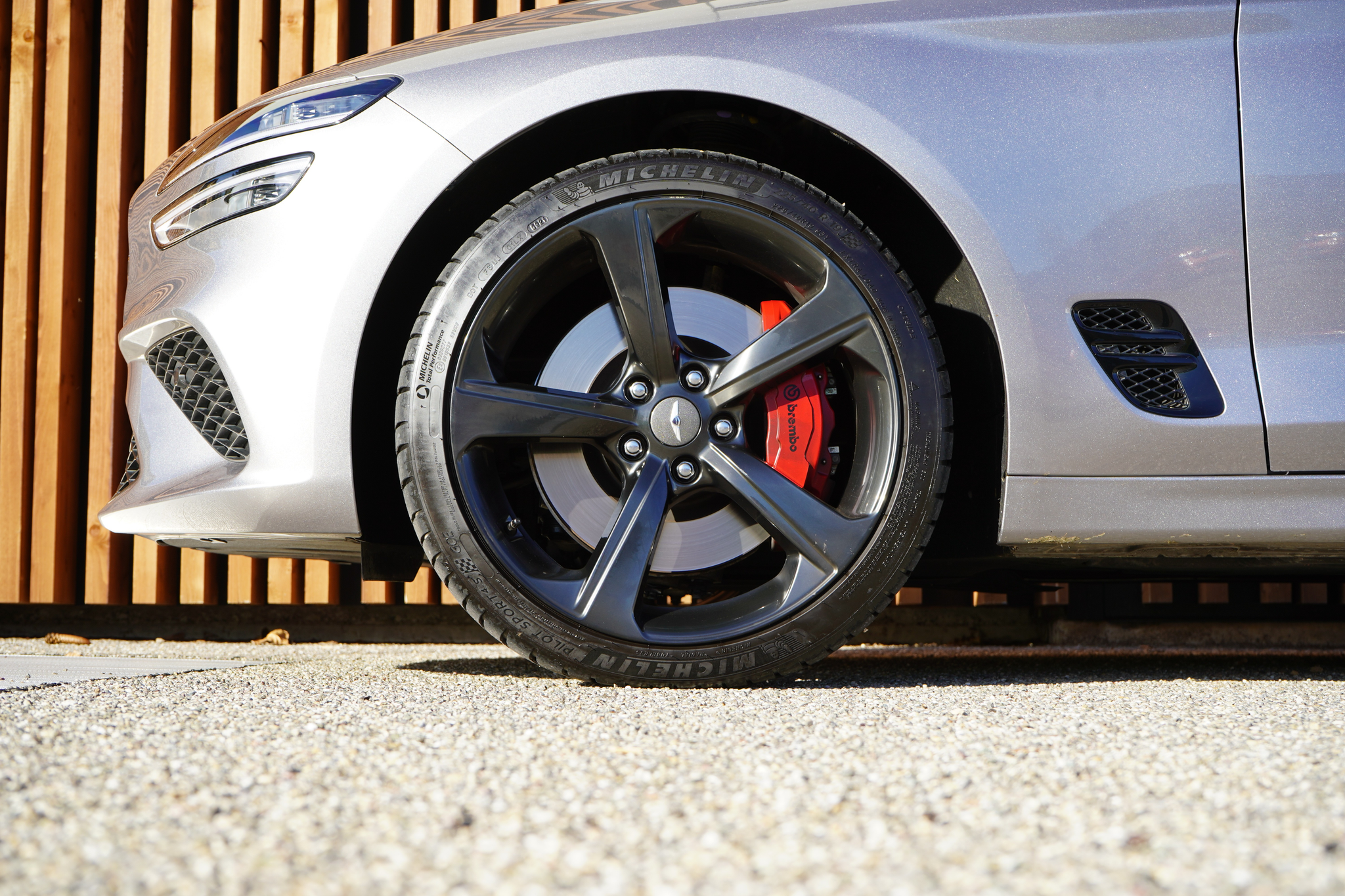 listing desktop thumbnail image 18