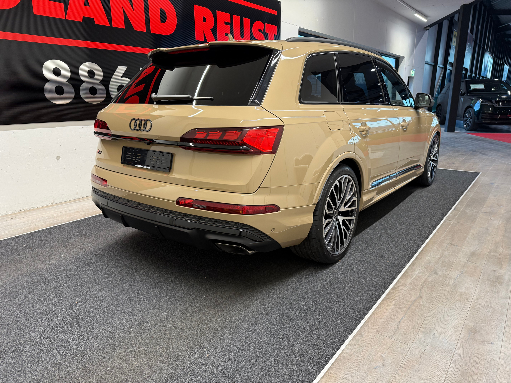 listing desktop thumbnail image 10