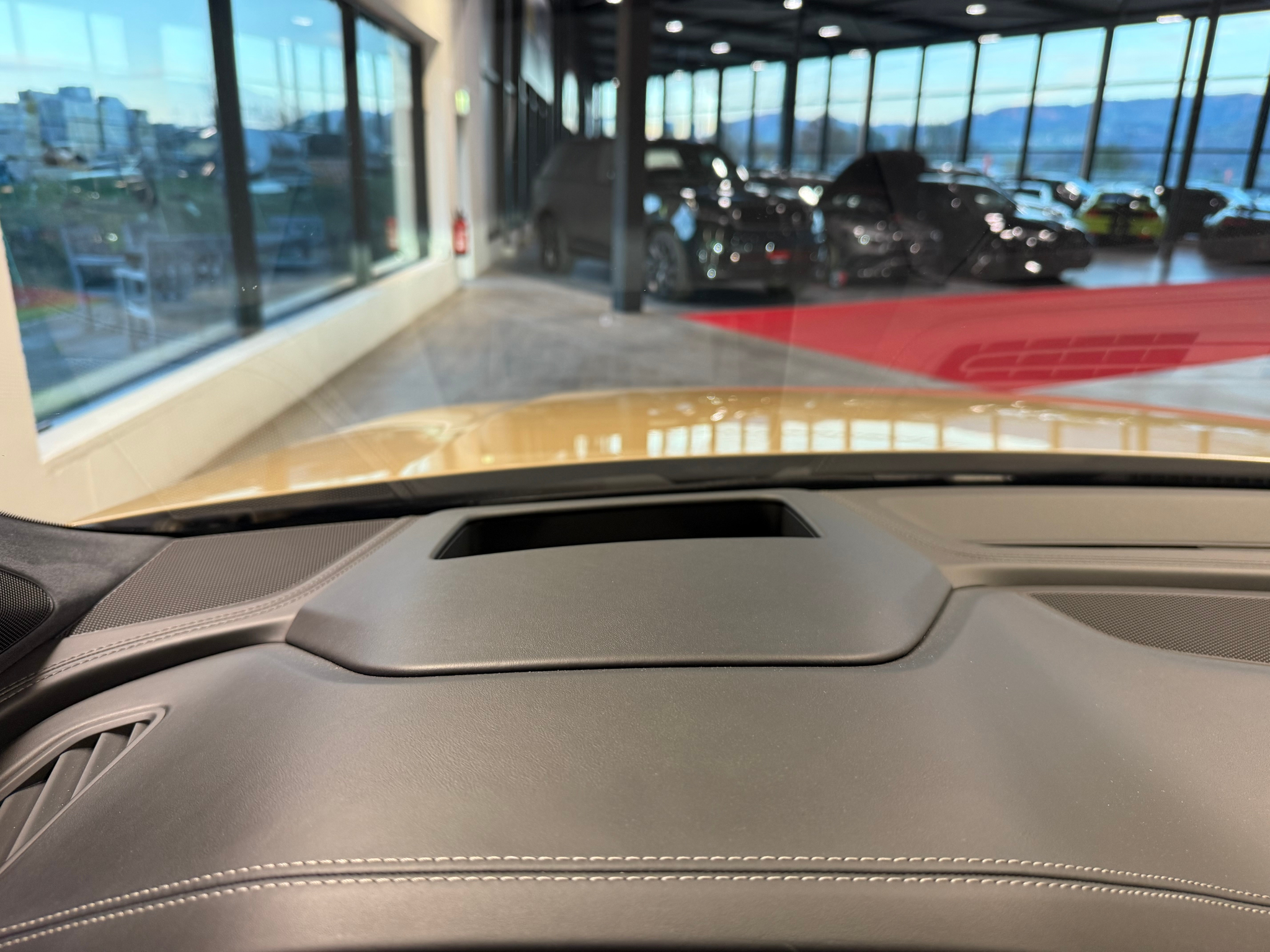 listing desktop thumbnail image 16