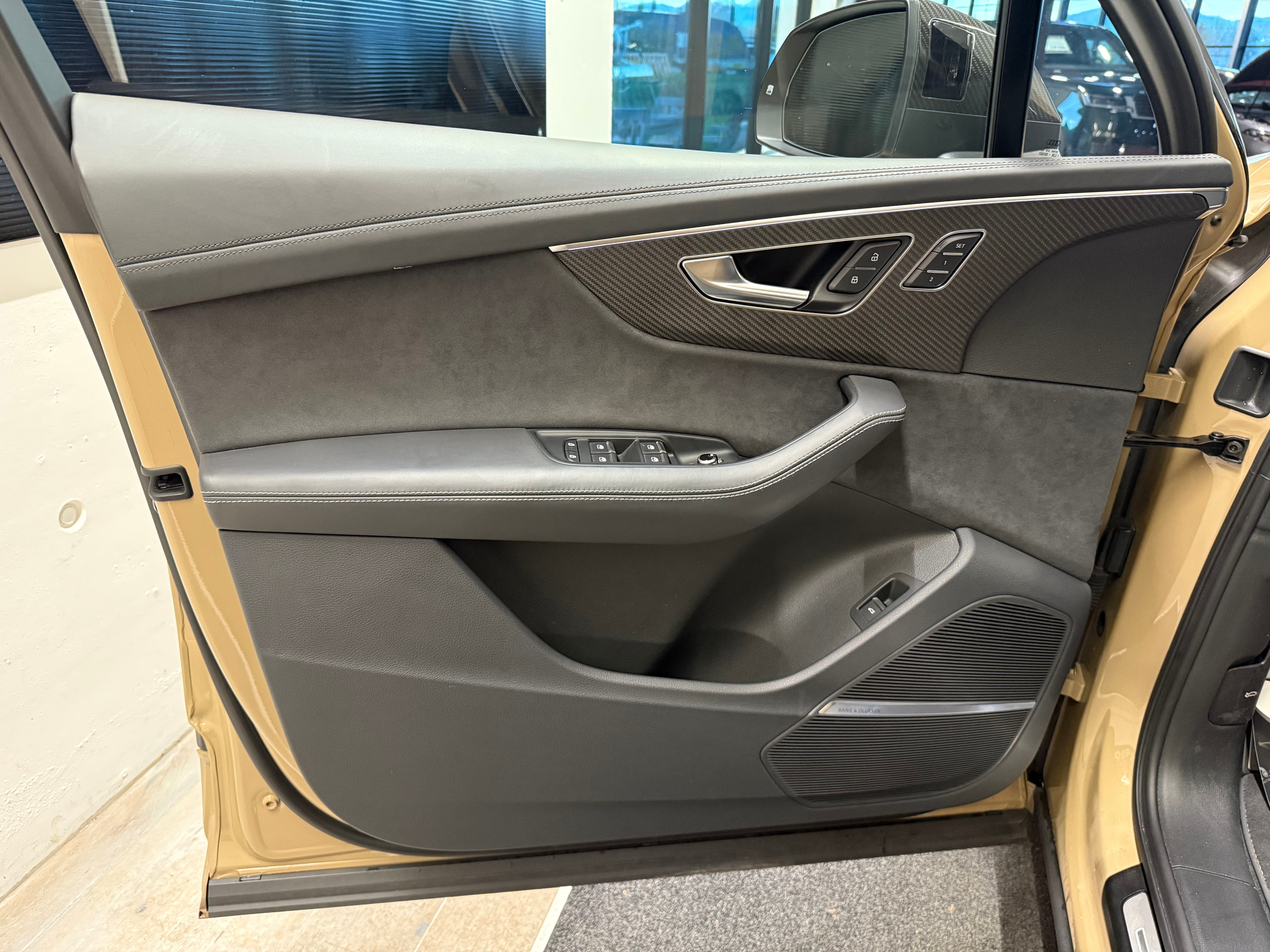 listing desktop thumbnail image 13