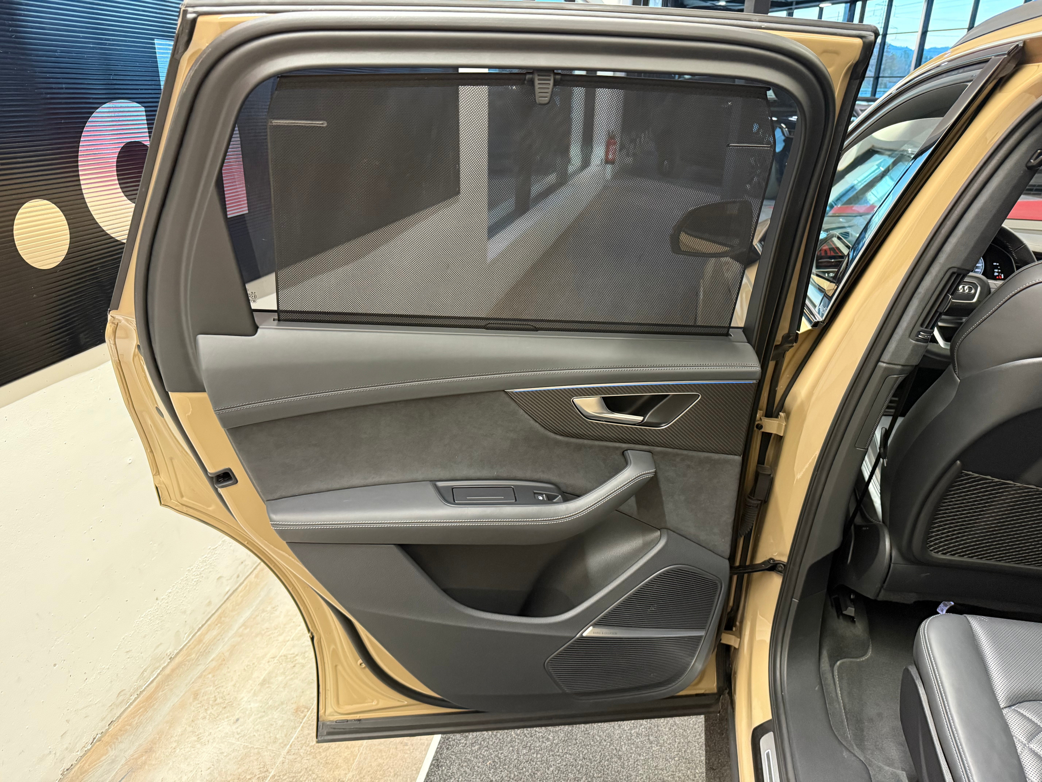 listing desktop thumbnail image 24