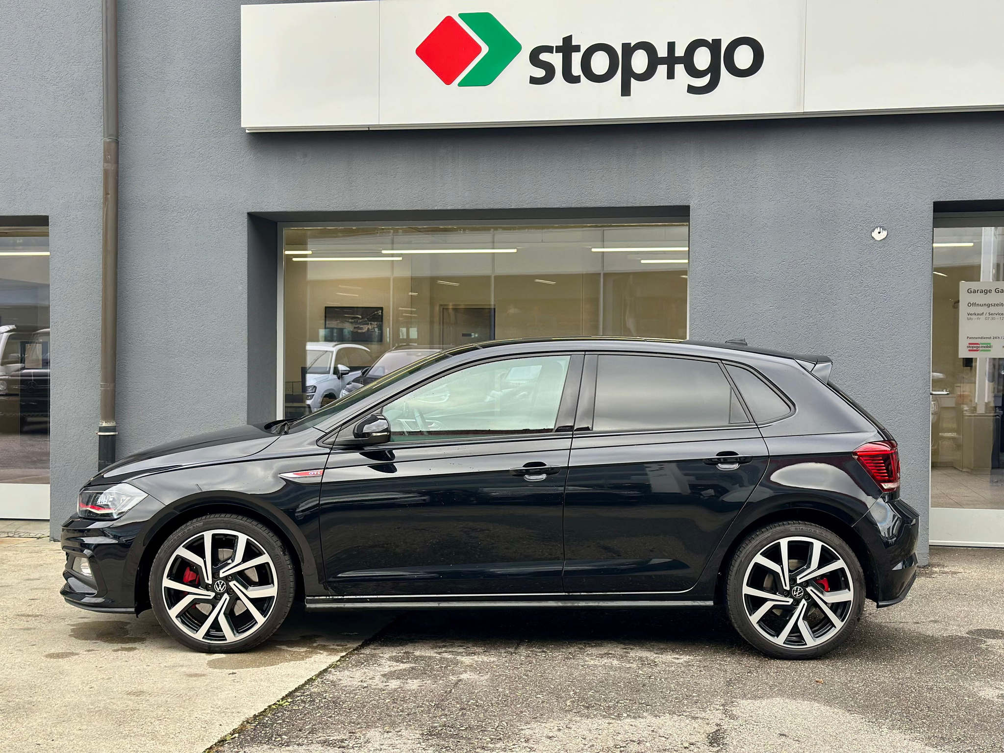 listing desktop thumbnail image 2