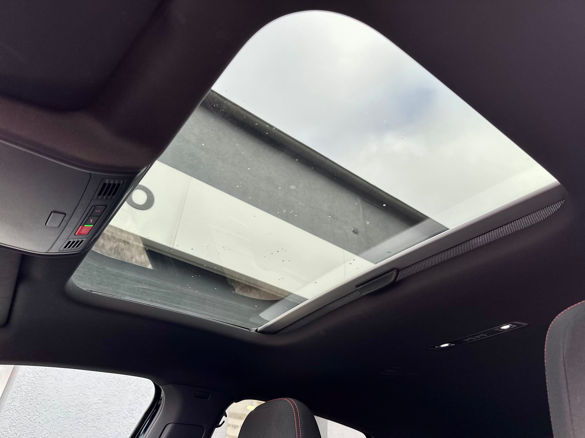 listing desktop thumbnail image 15