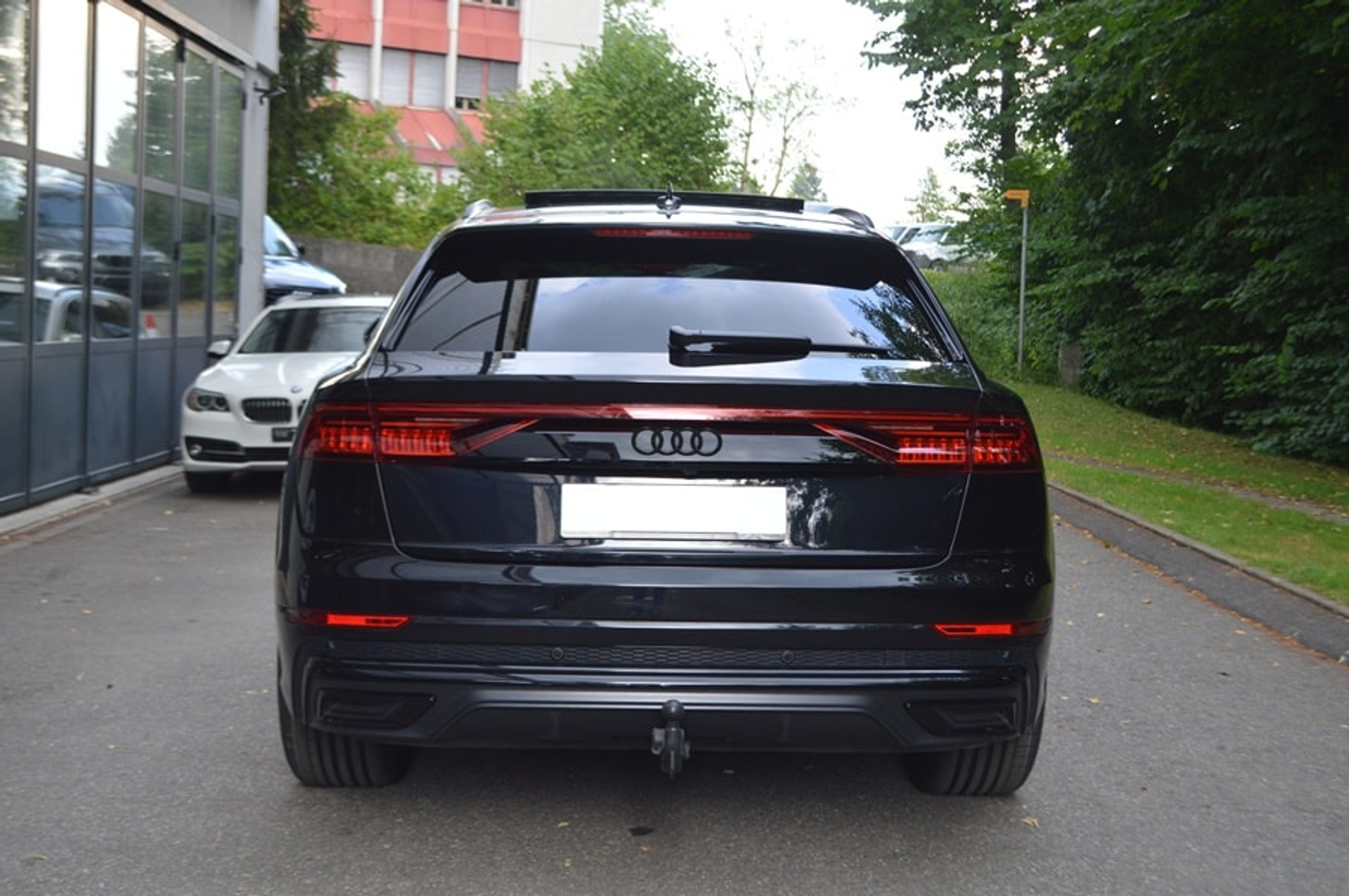 listing desktop thumbnail image 12