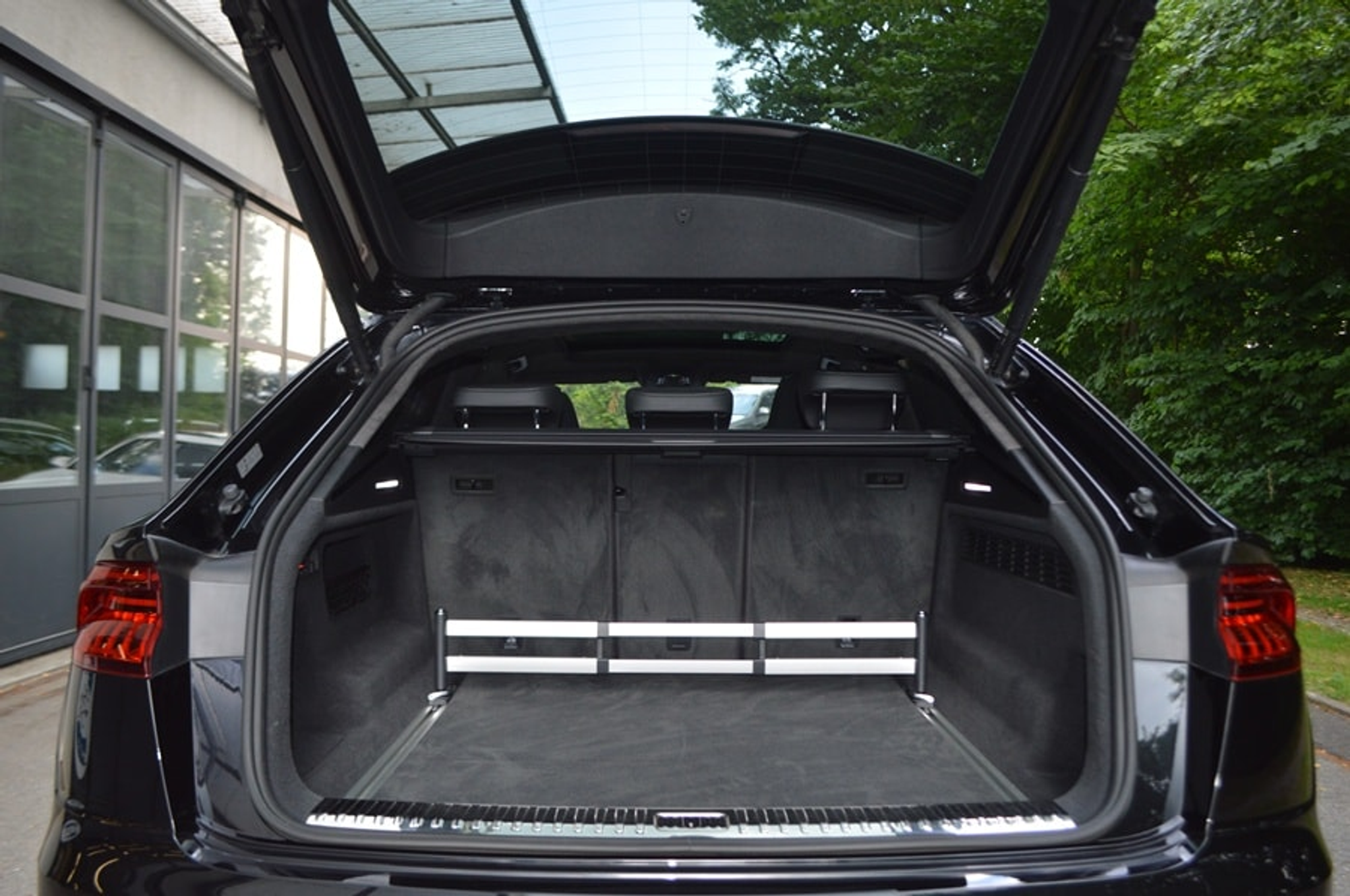 listing desktop thumbnail image 11