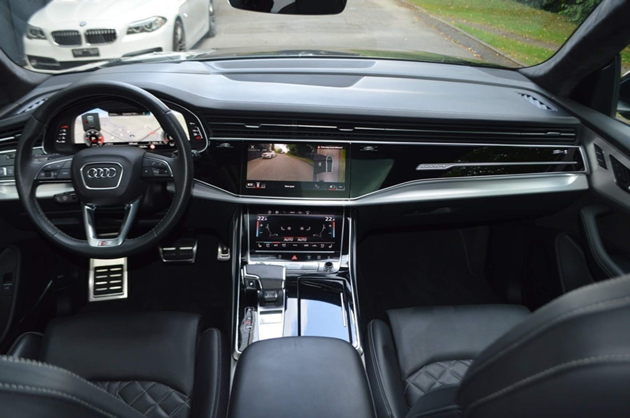 listing desktop thumbnail image 8