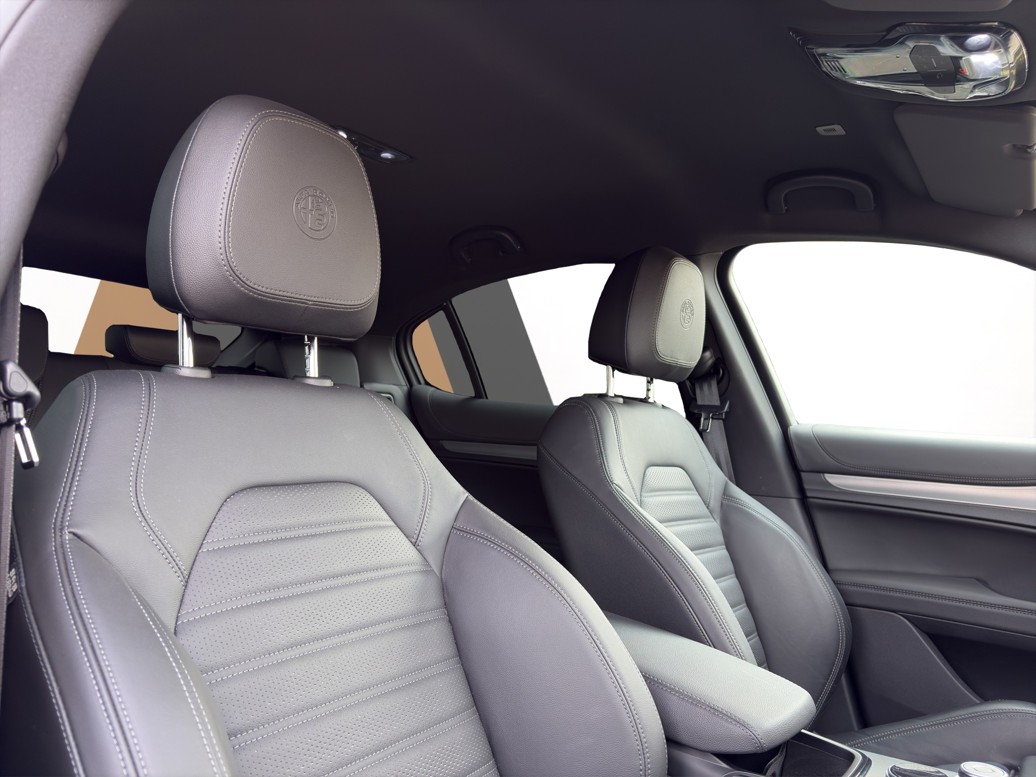 listing desktop thumbnail image 18