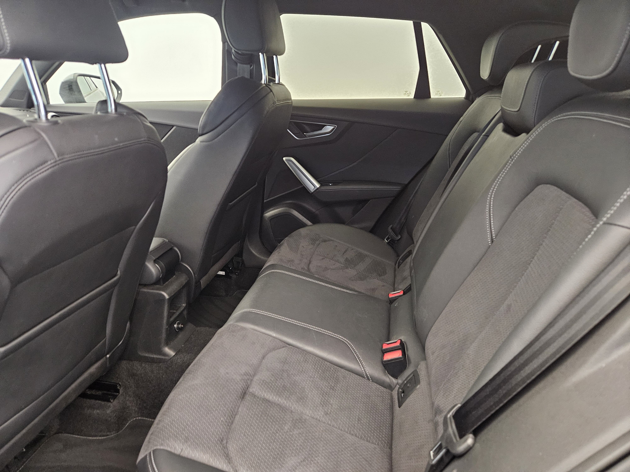 listing desktop thumbnail image 13