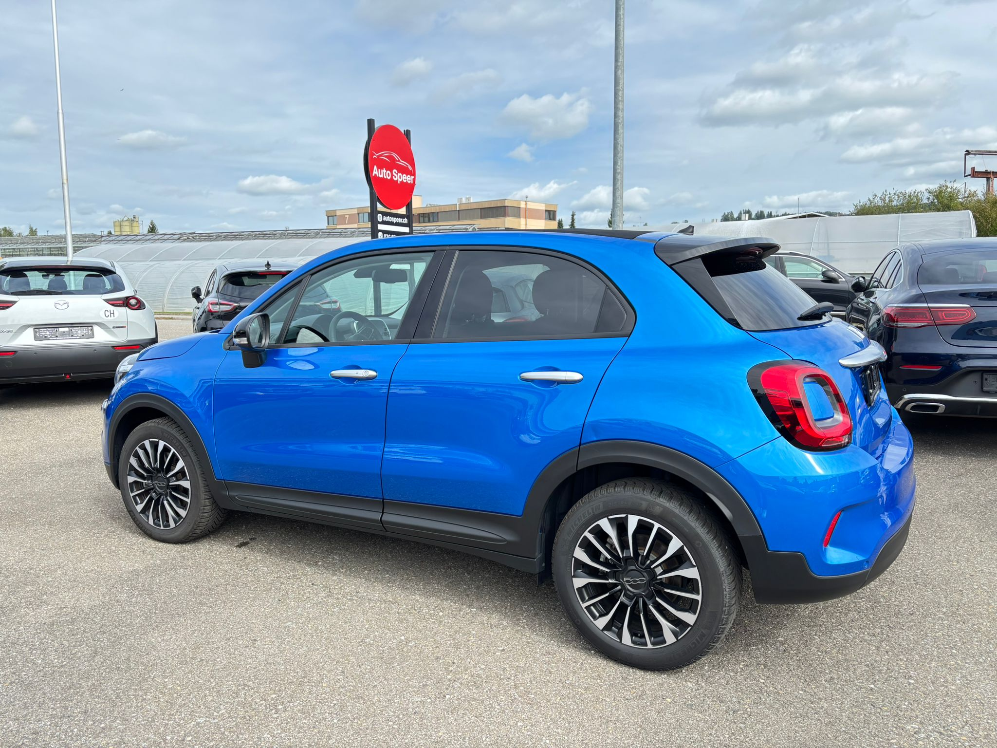 listing desktop thumbnail image 3