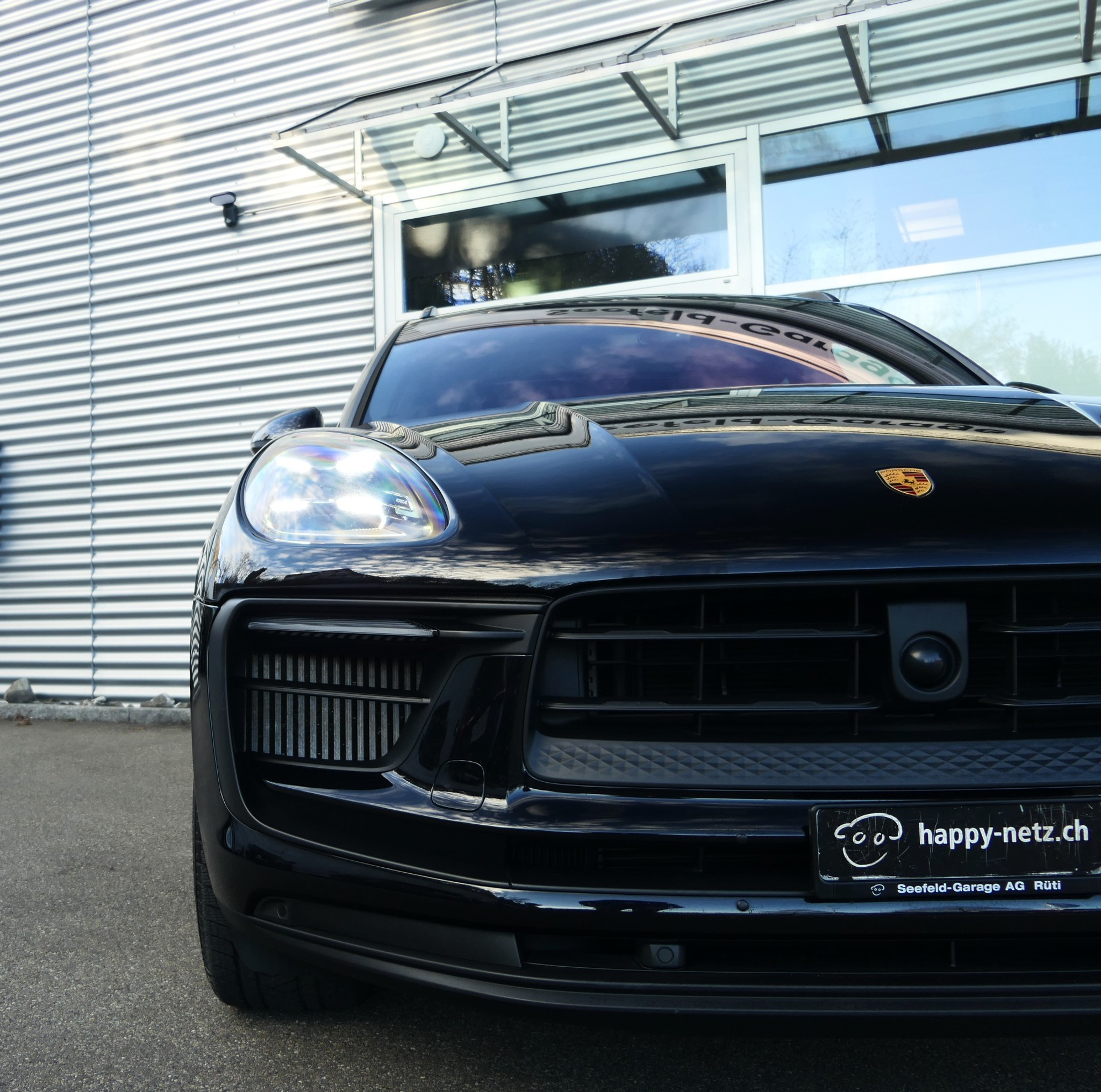 listing desktop thumbnail image 2