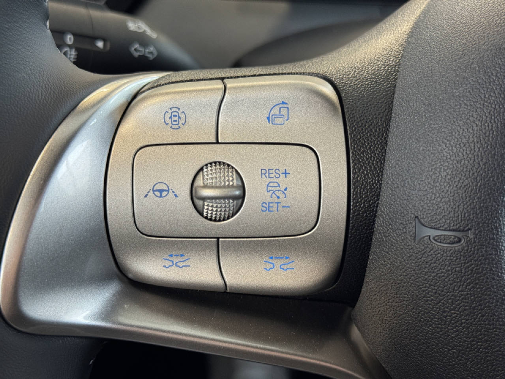 listing desktop thumbnail image 12