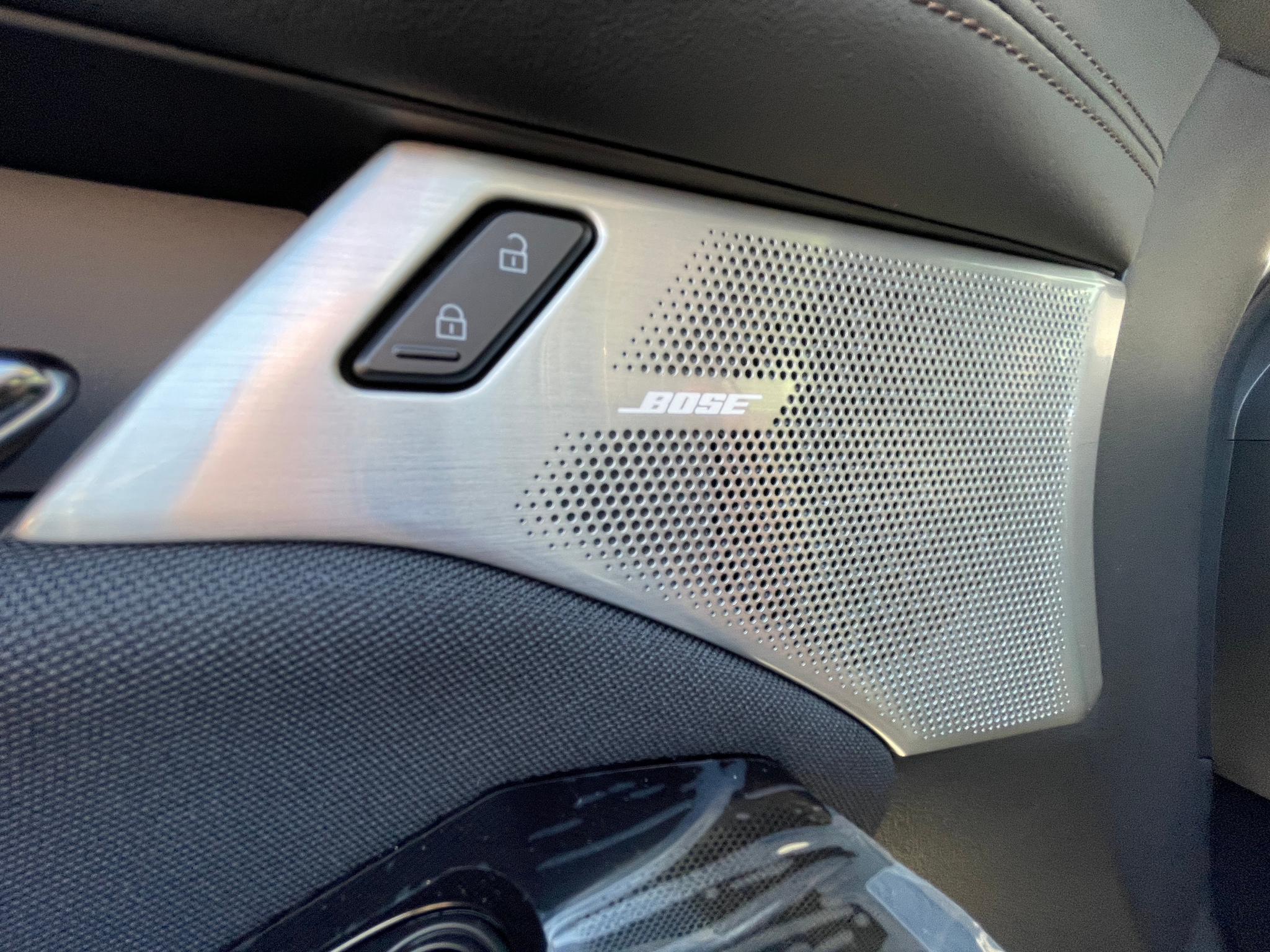 listing desktop thumbnail image 7