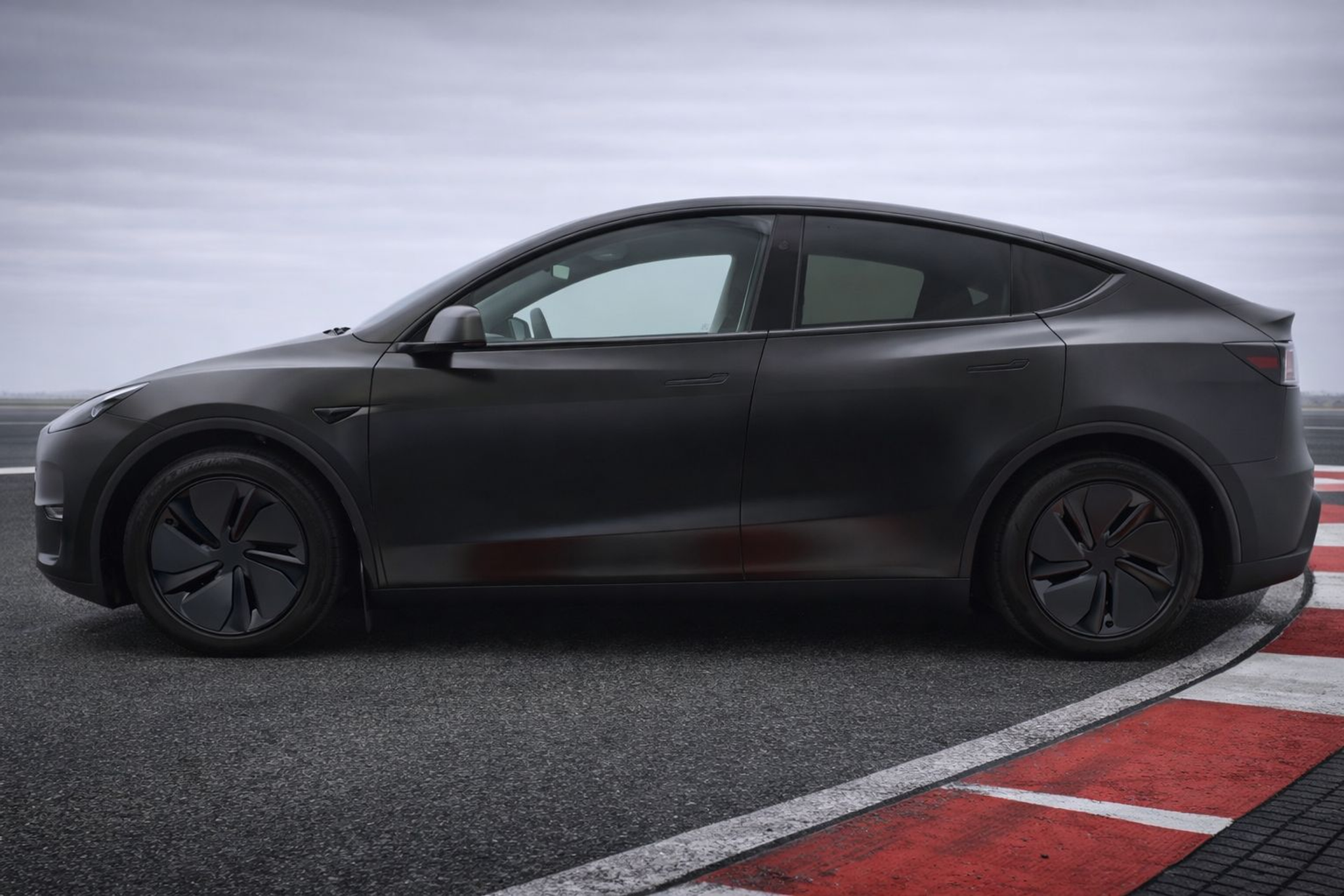 listing desktop thumbnail image 2