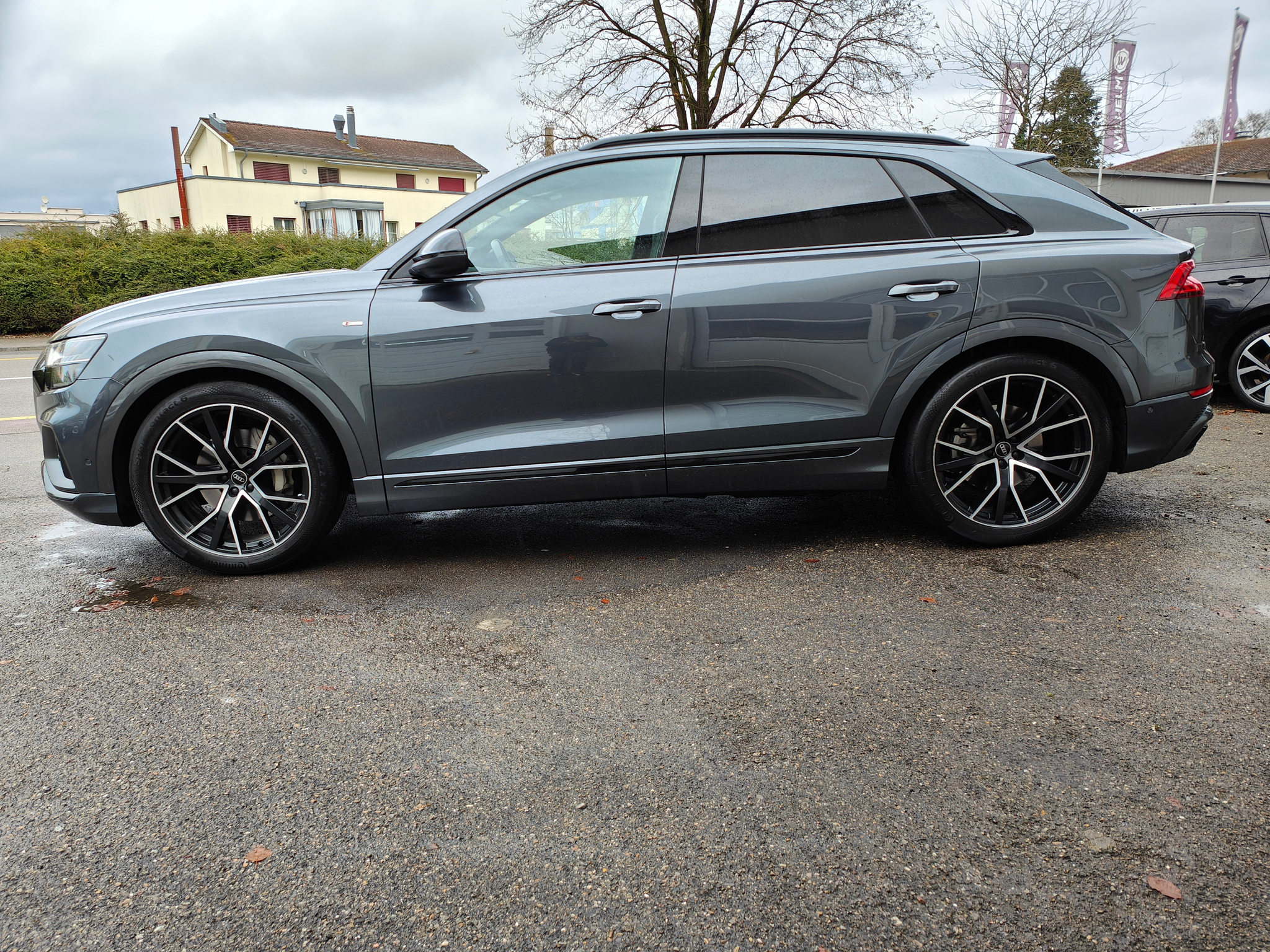 listing desktop thumbnail image 7