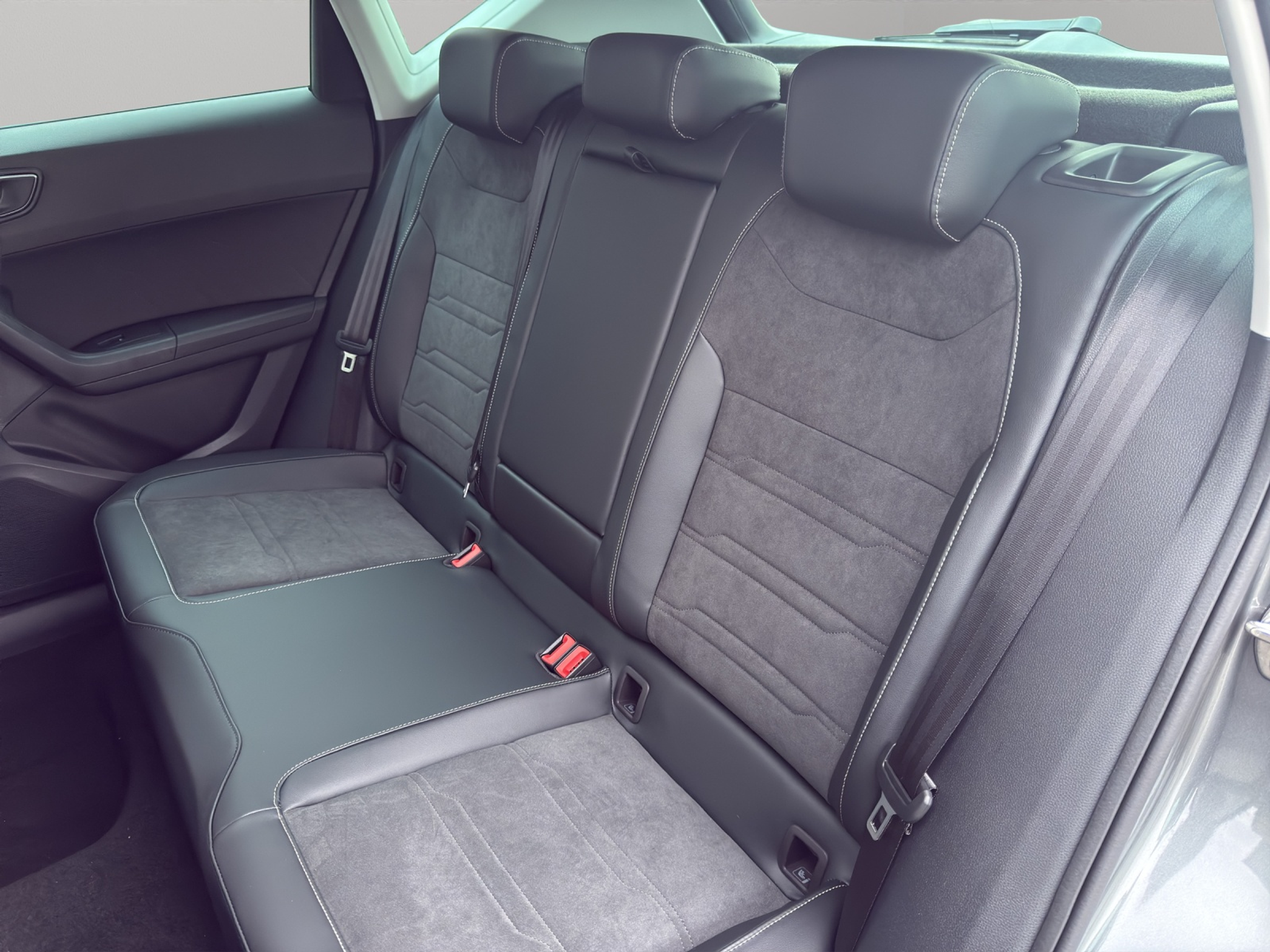 listing desktop thumbnail image 8