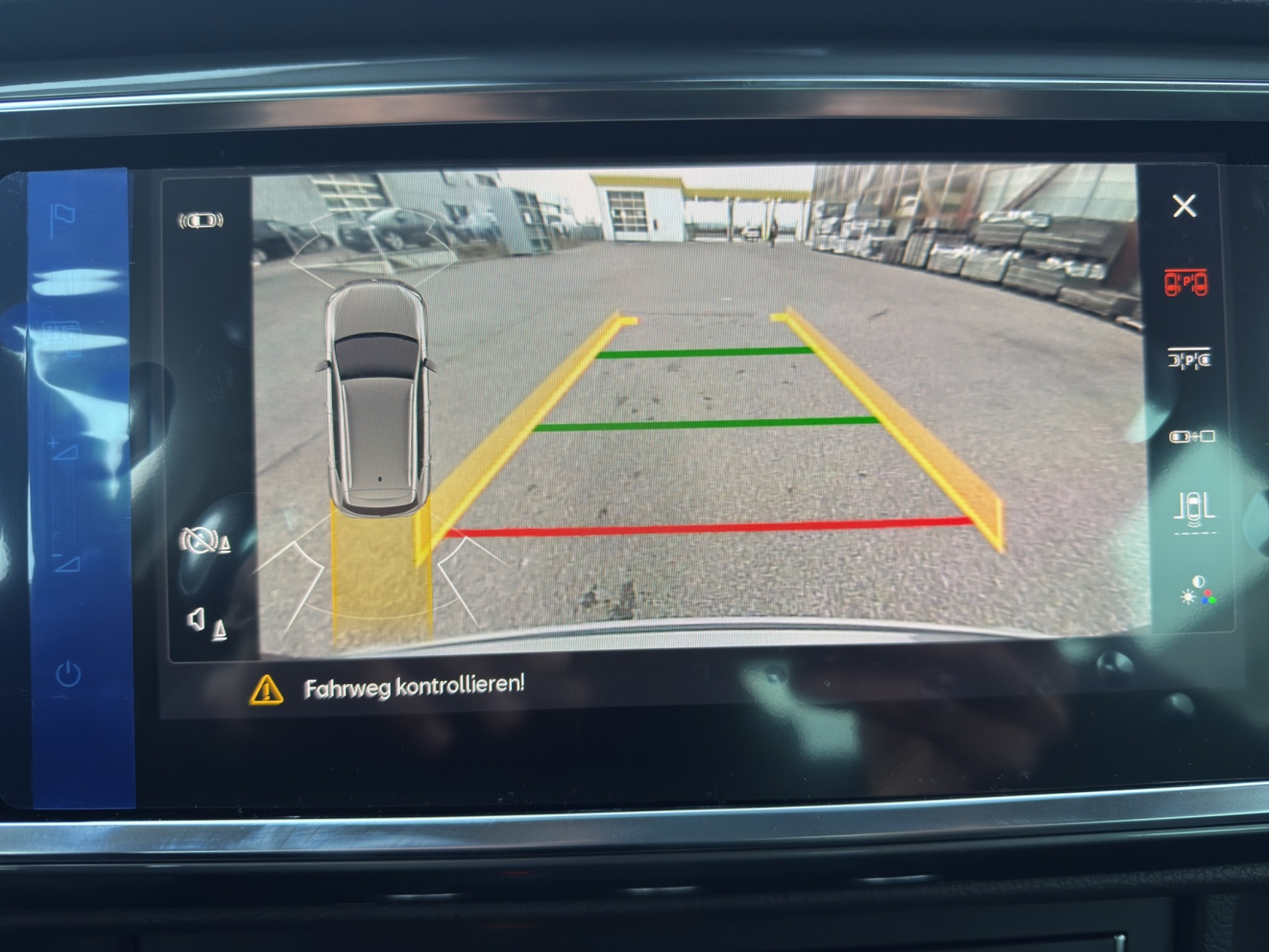 listing desktop thumbnail image 9