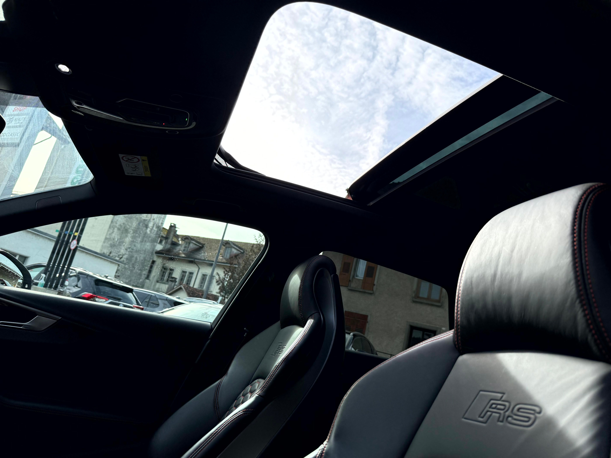 listing desktop thumbnail image 16