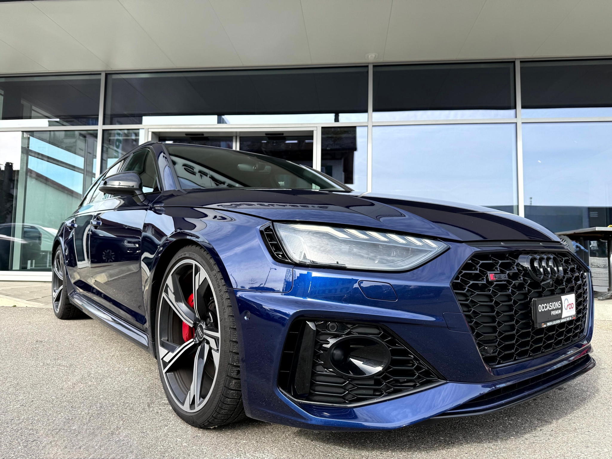 listing desktop thumbnail image 1