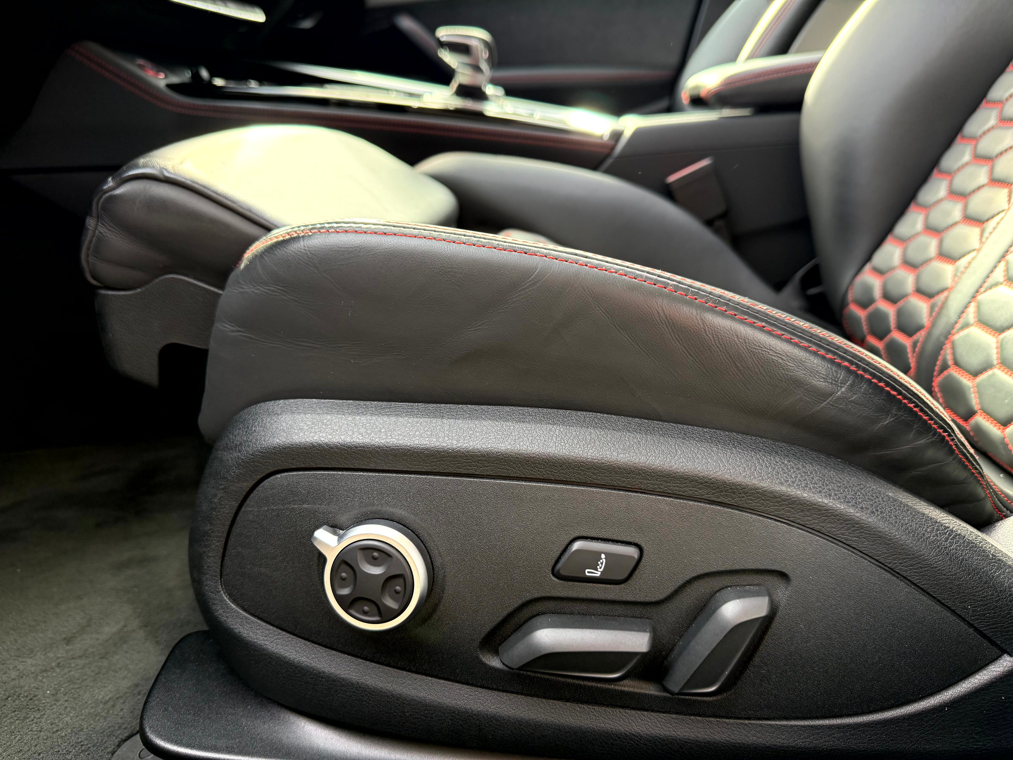 listing desktop thumbnail image 17