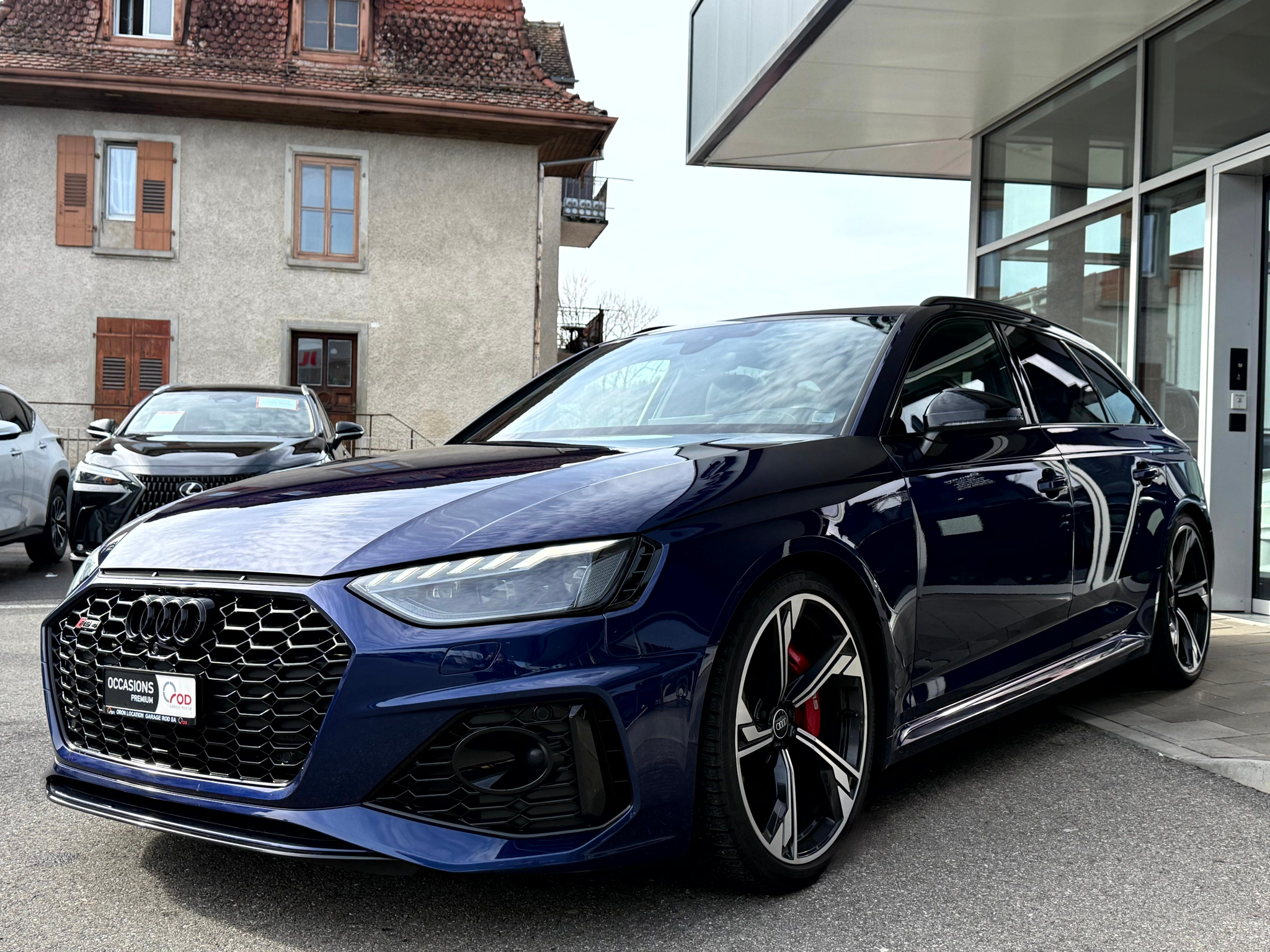 listing desktop thumbnail image 0