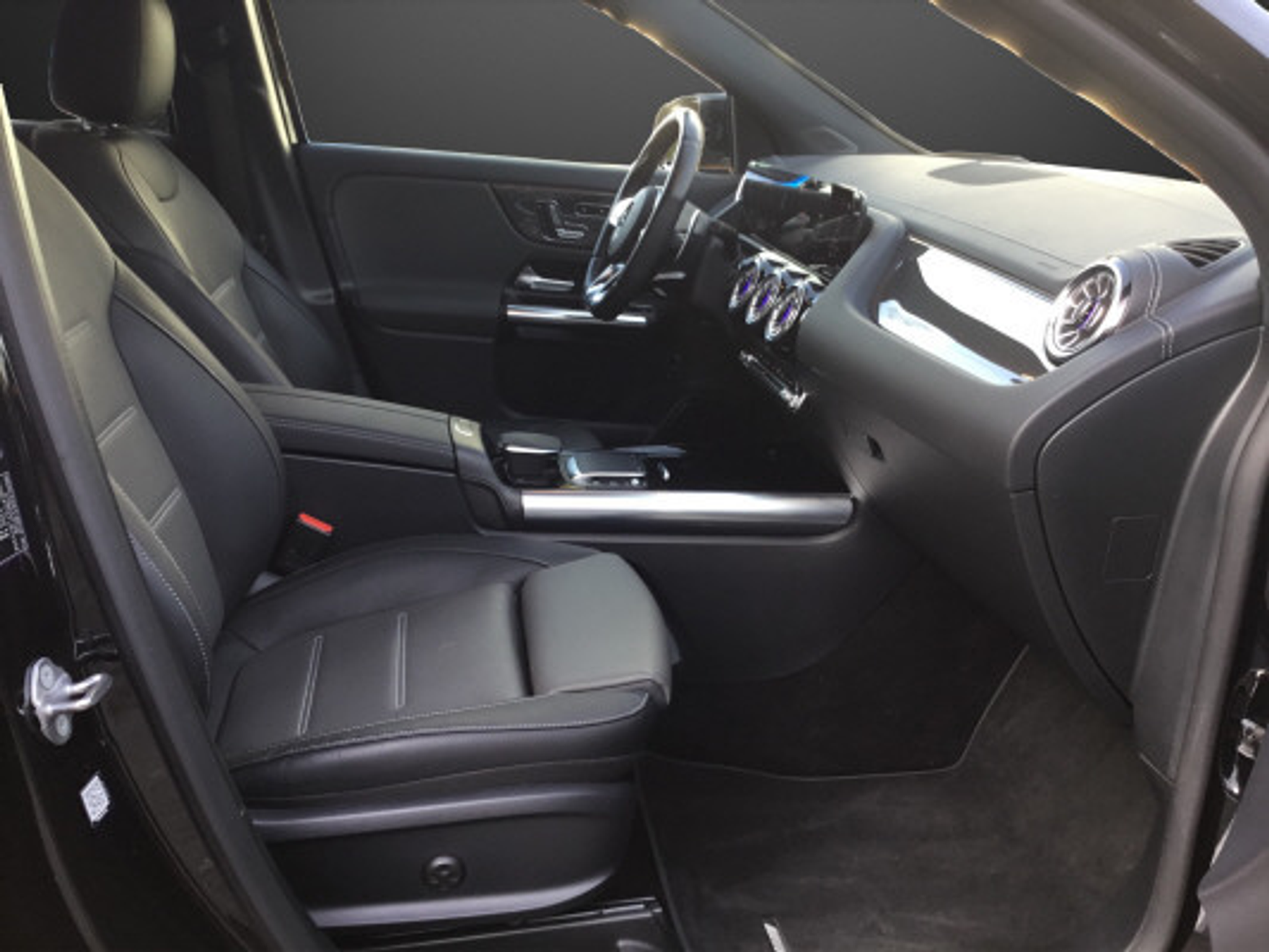 listing desktop thumbnail image 8