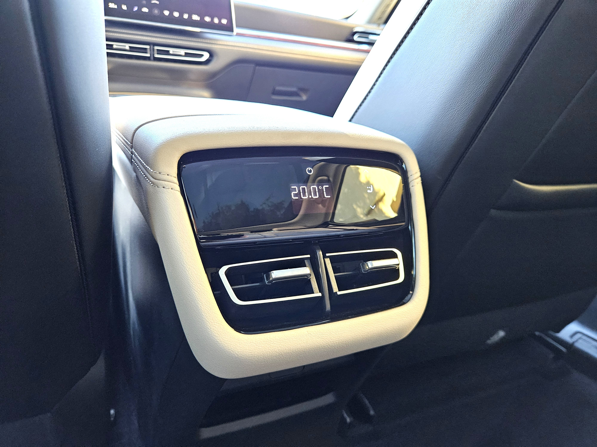 listing desktop thumbnail image 15