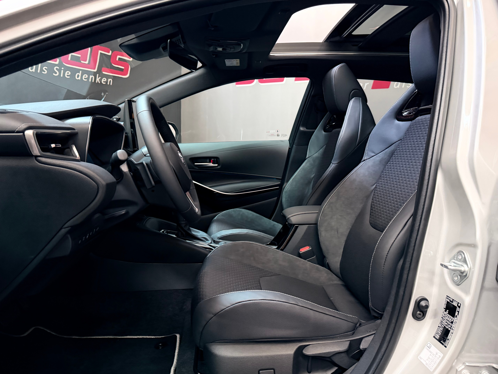 listing desktop thumbnail image 12