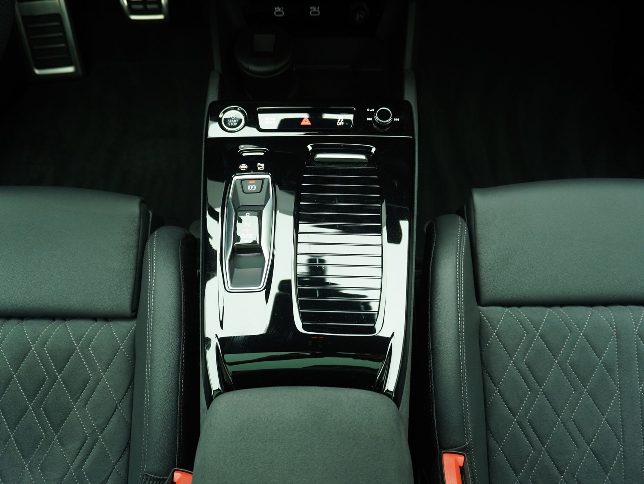 listing desktop thumbnail image 17