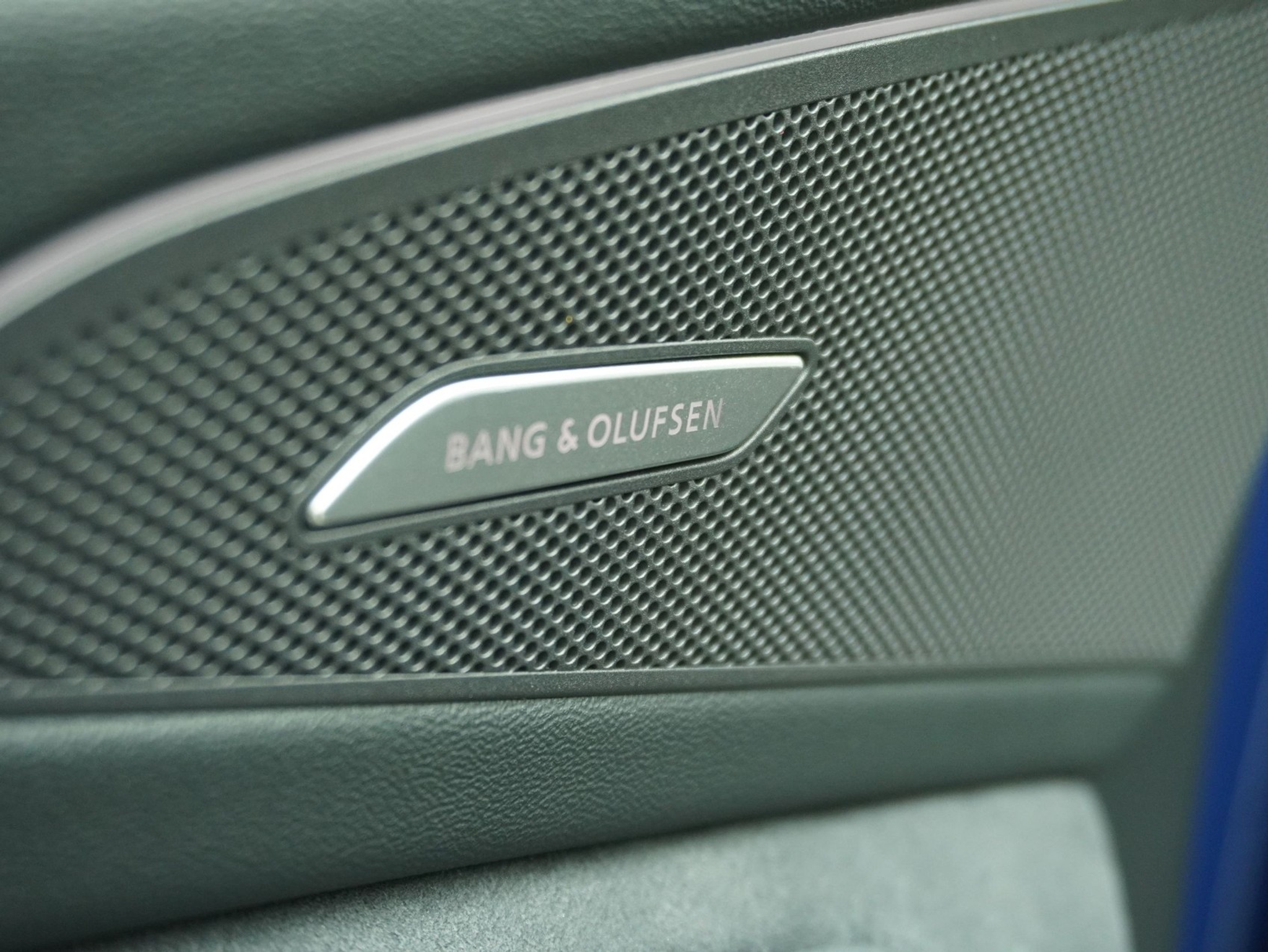 listing desktop thumbnail image 18