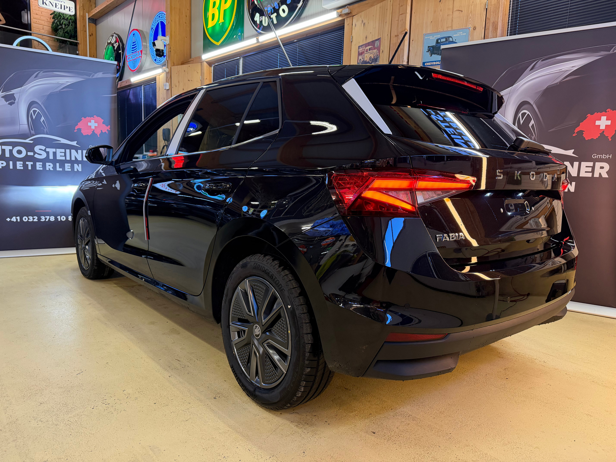 listing desktop thumbnail image 26