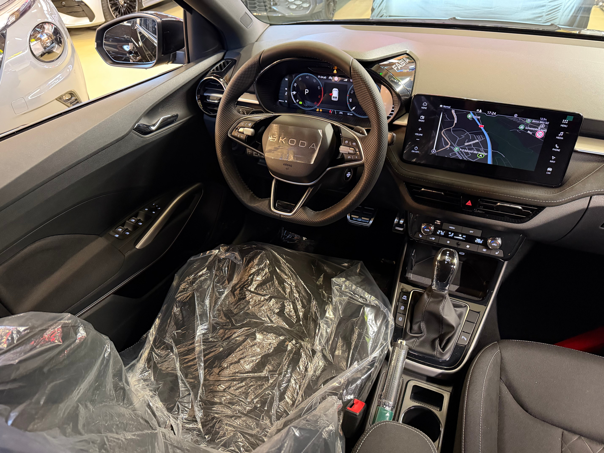 listing desktop thumbnail image 22