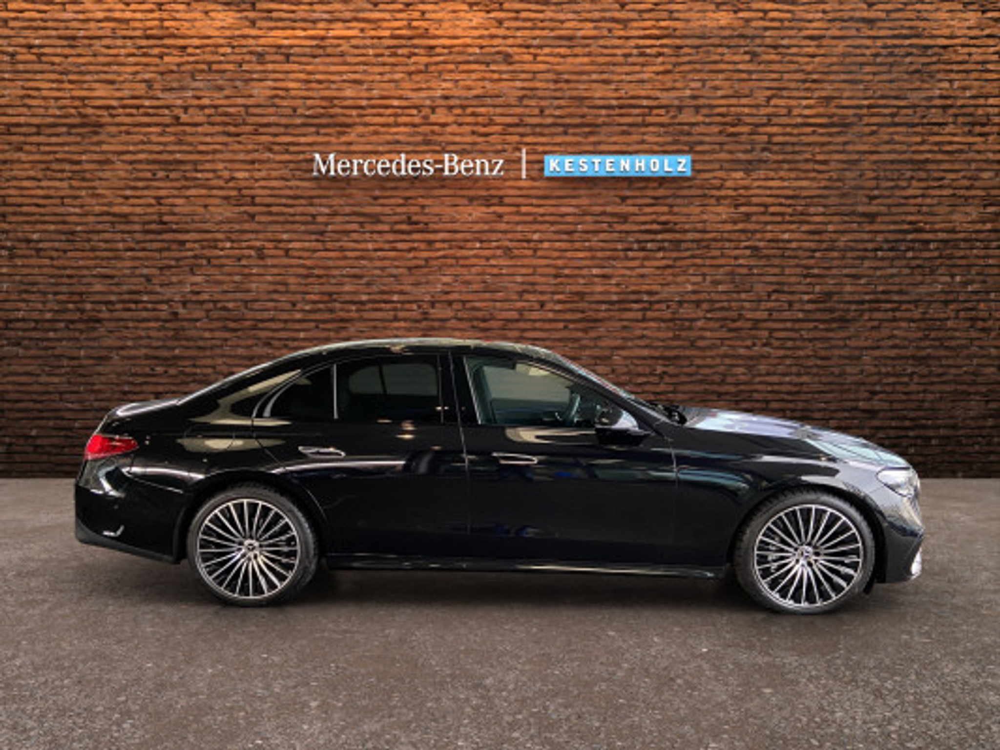 listing desktop thumbnail image 2