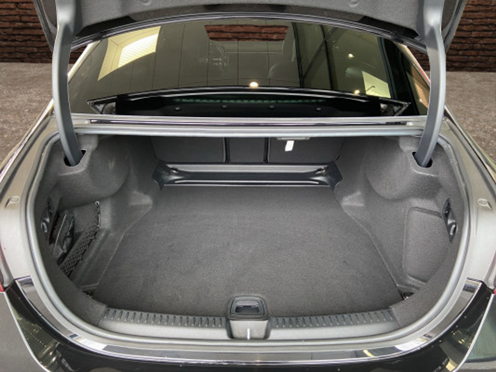 listing desktop thumbnail image 7