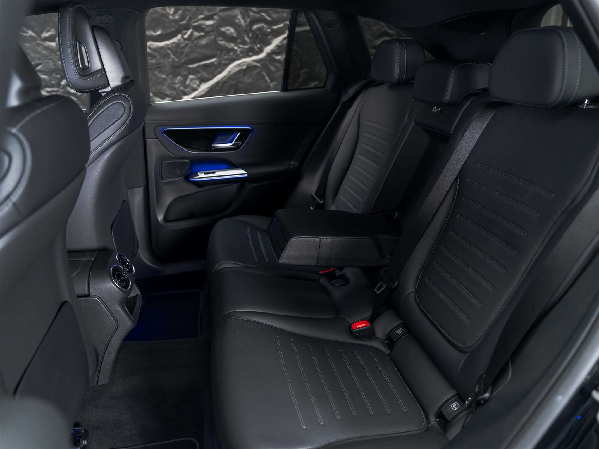 listing desktop thumbnail image 11