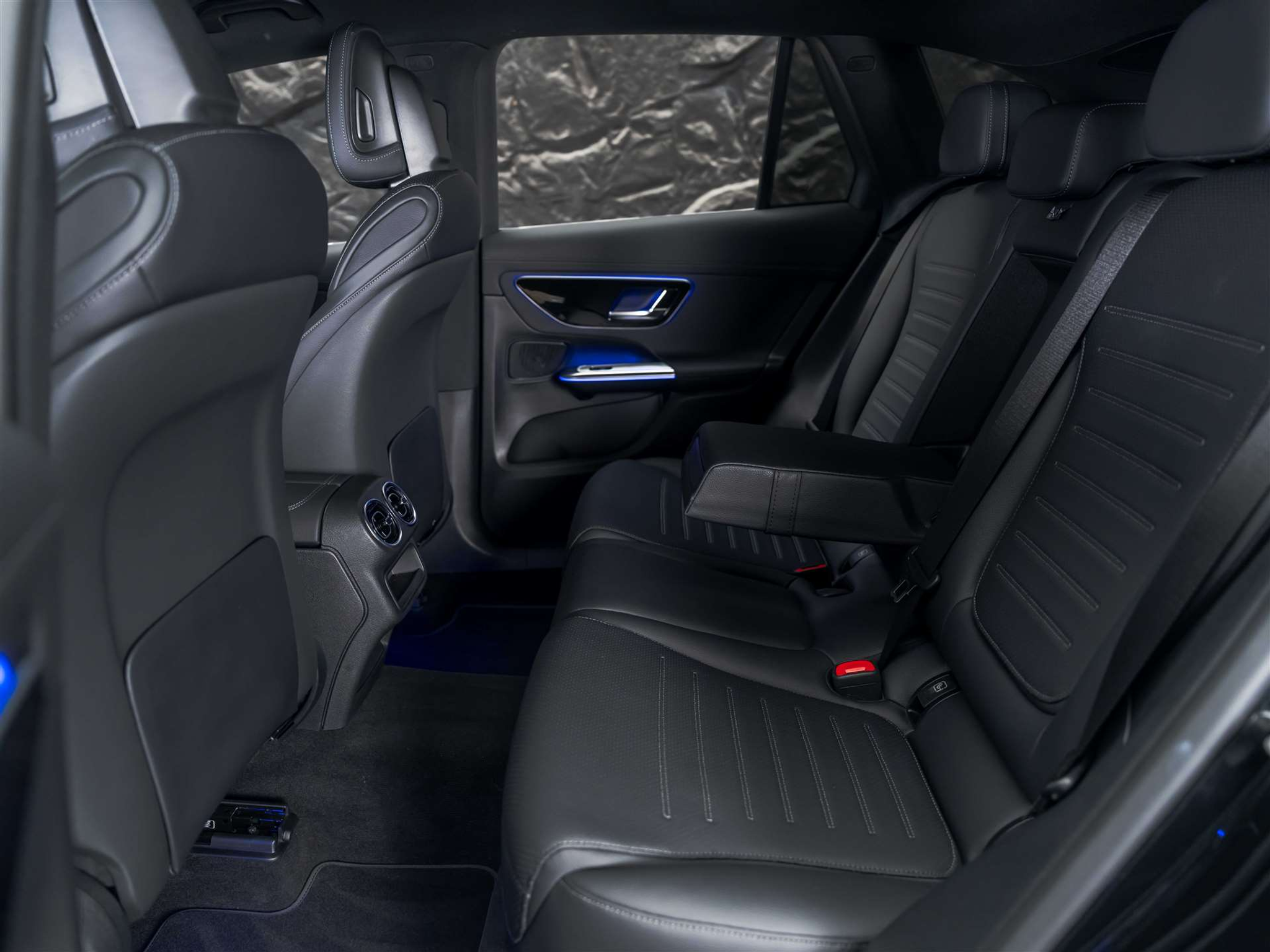 listing desktop thumbnail image 10