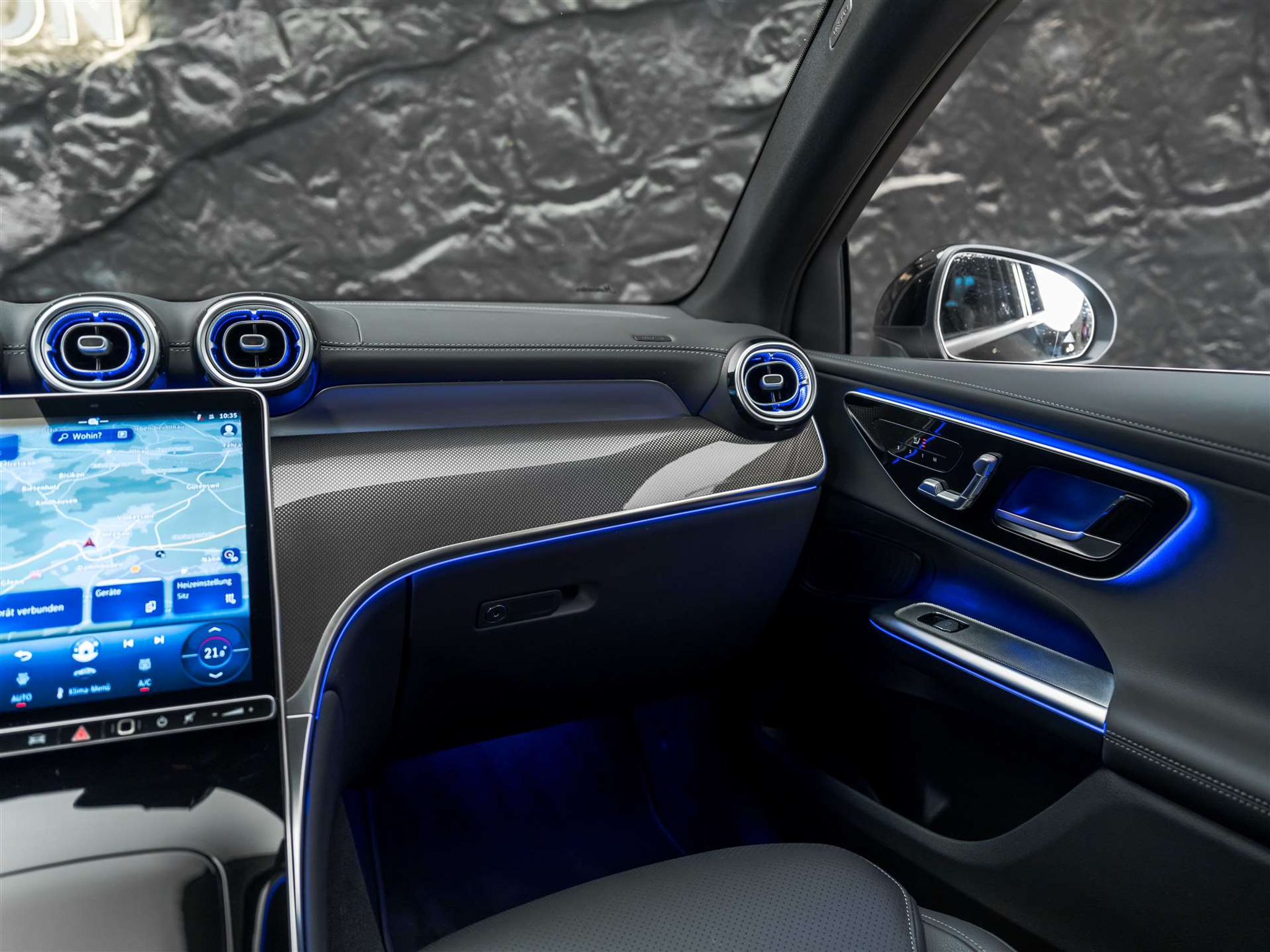 listing desktop thumbnail image 24