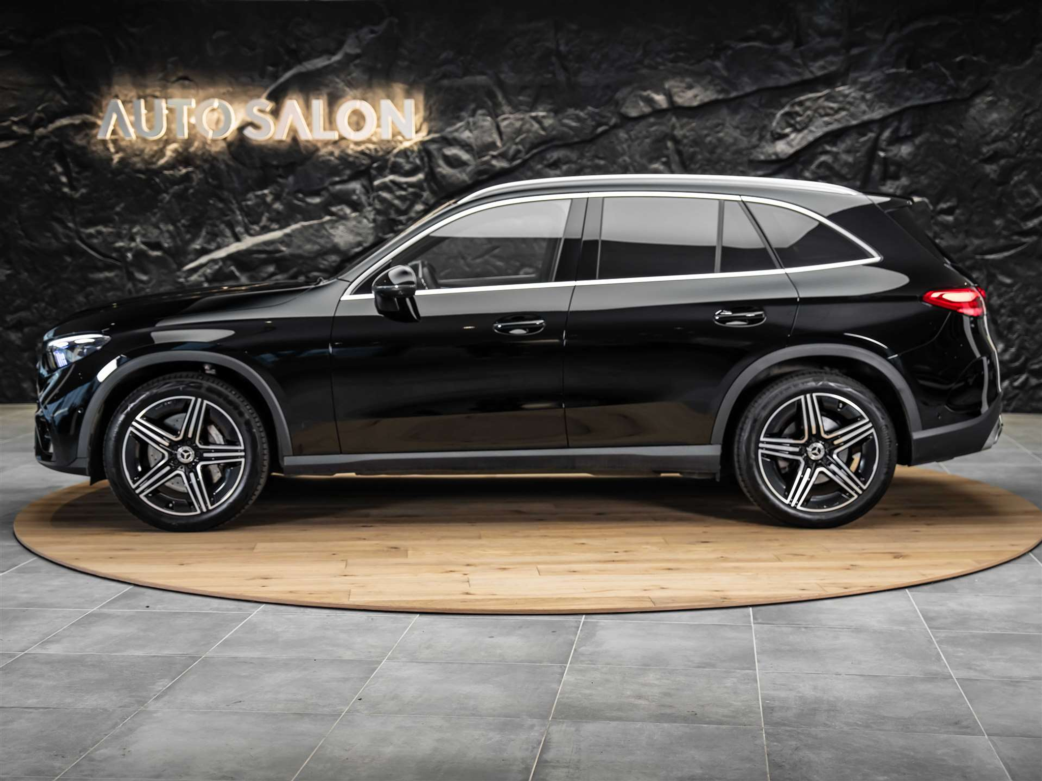 listing desktop thumbnail image 1