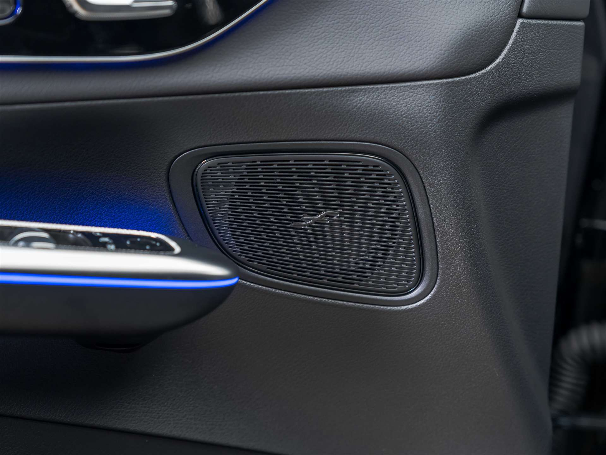 listing desktop thumbnail image 21