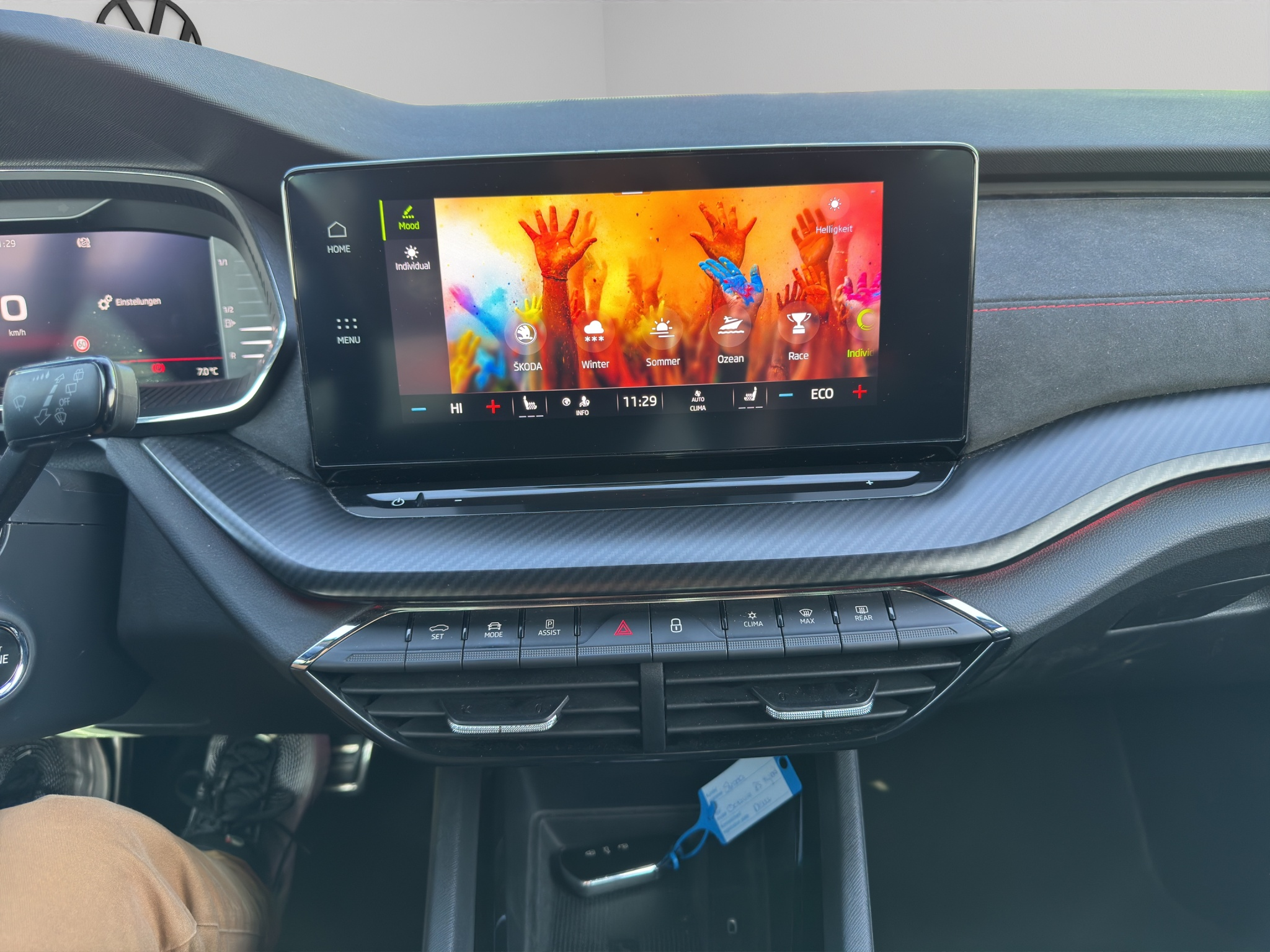 listing desktop thumbnail image 12