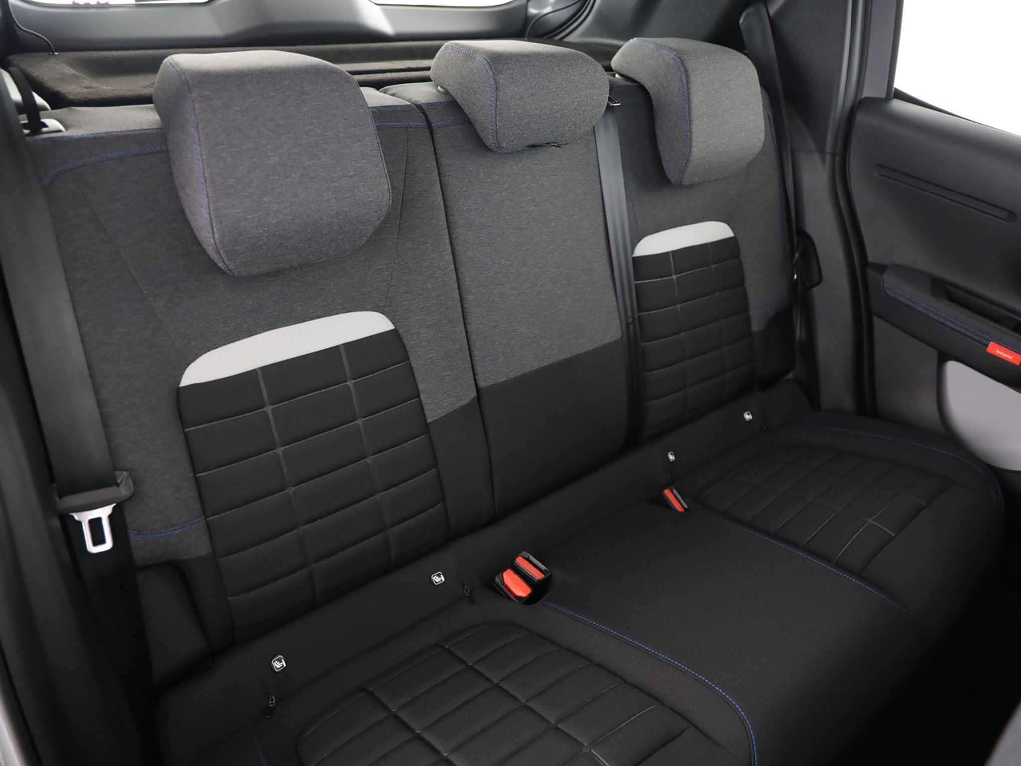 listing desktop thumbnail image 7