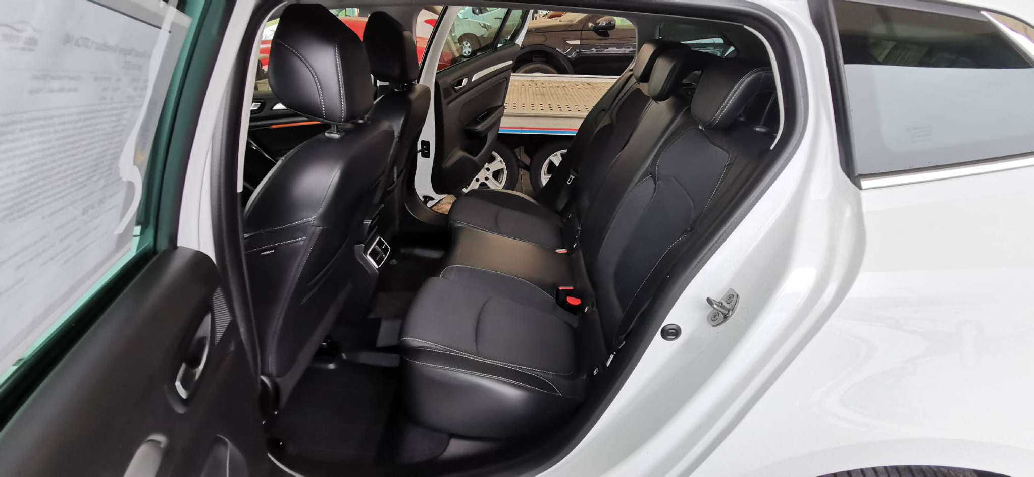 listing desktop thumbnail image 7