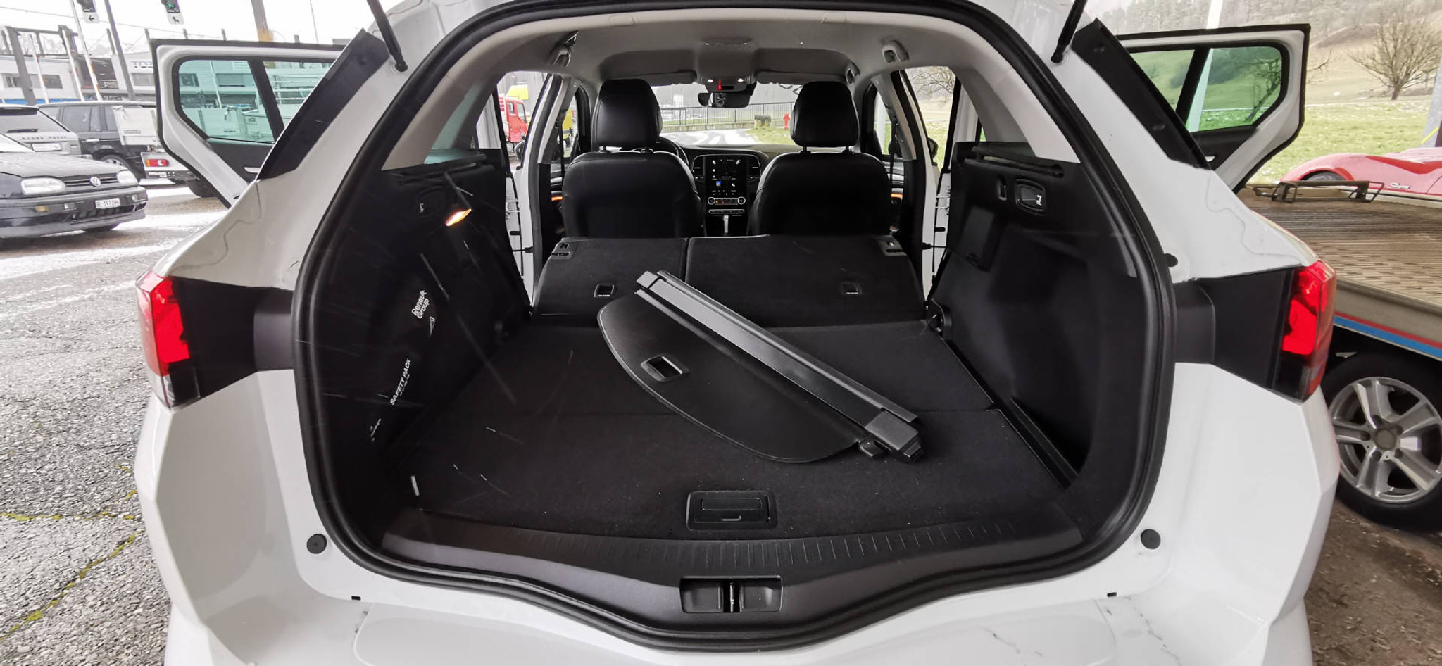 listing desktop thumbnail image 5