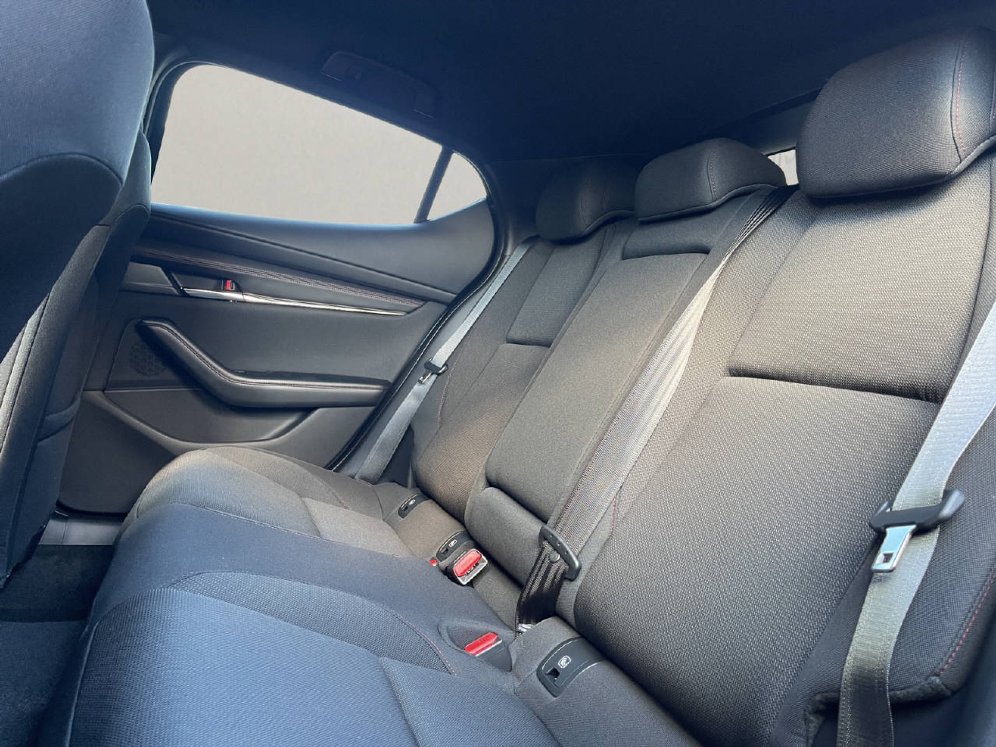 listing desktop thumbnail image 14