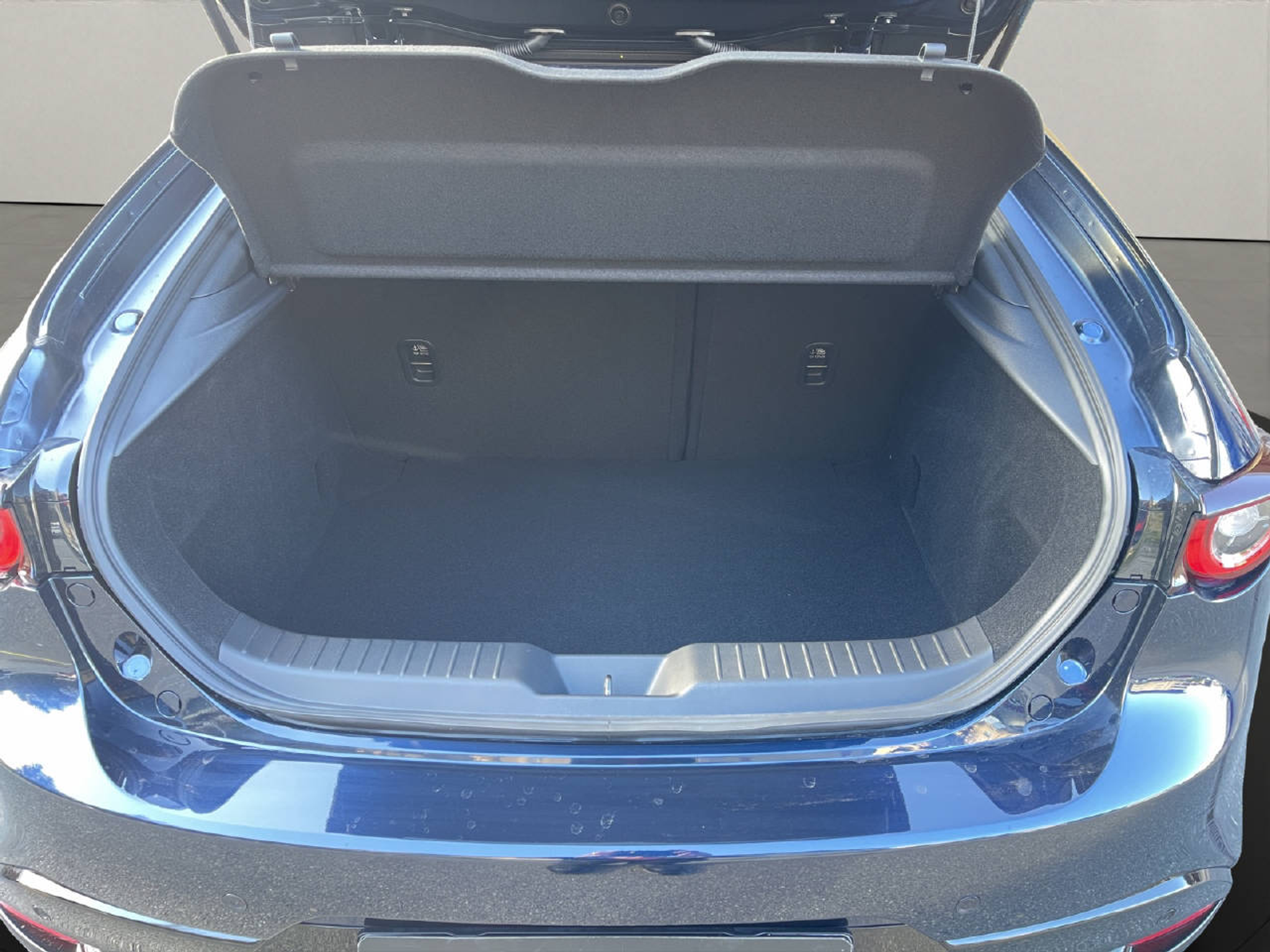 listing desktop thumbnail image 15