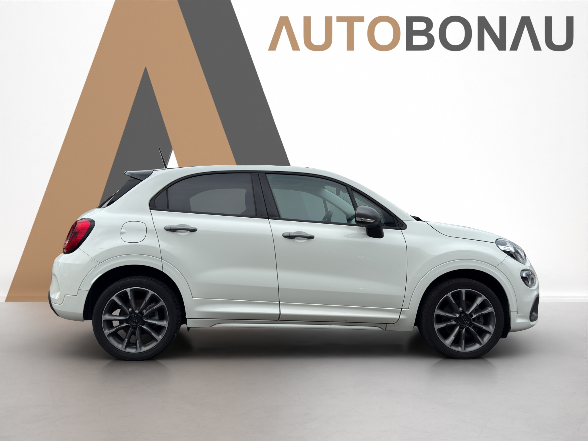 listing desktop thumbnail image 5