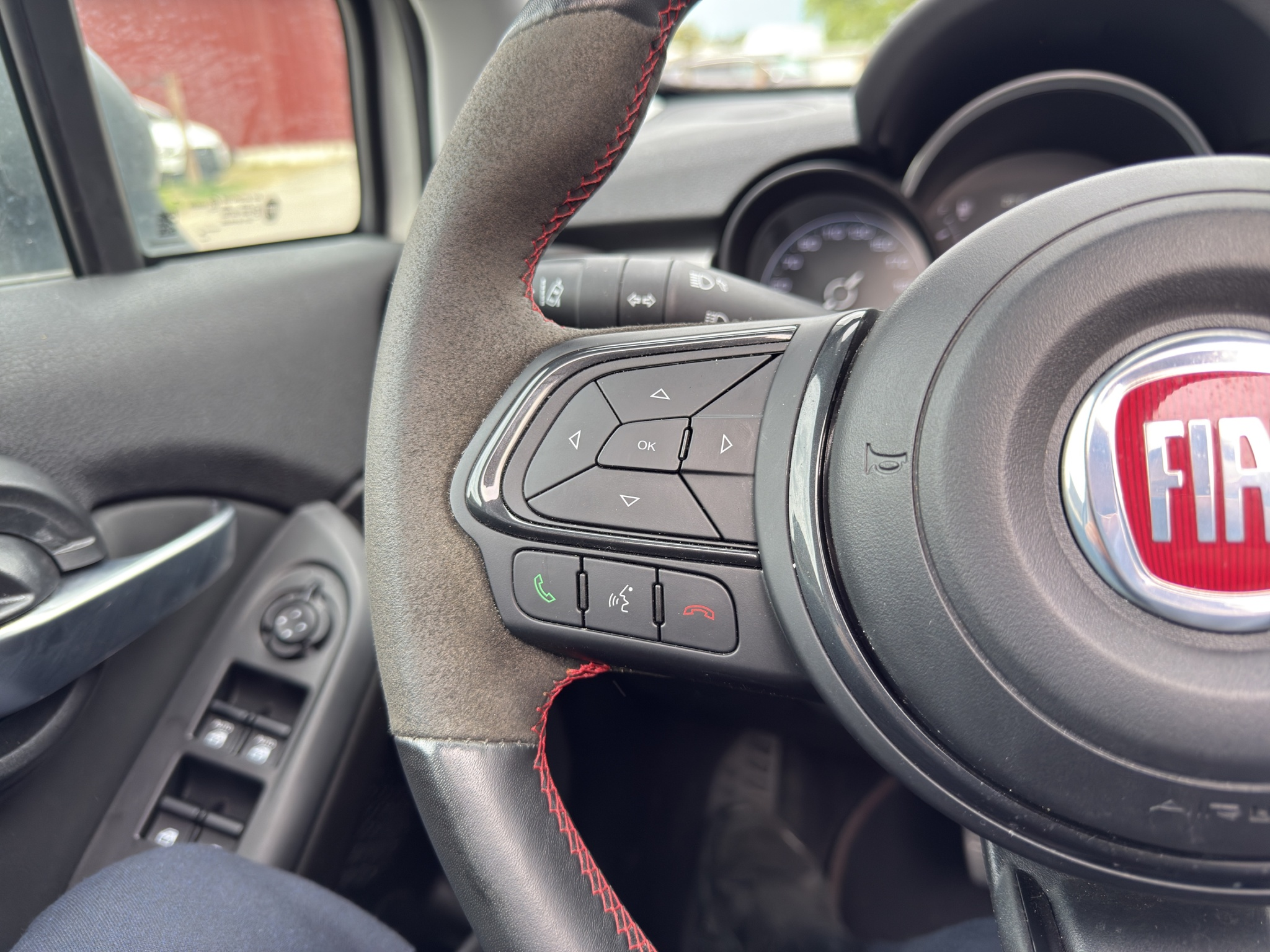 listing desktop thumbnail image 24