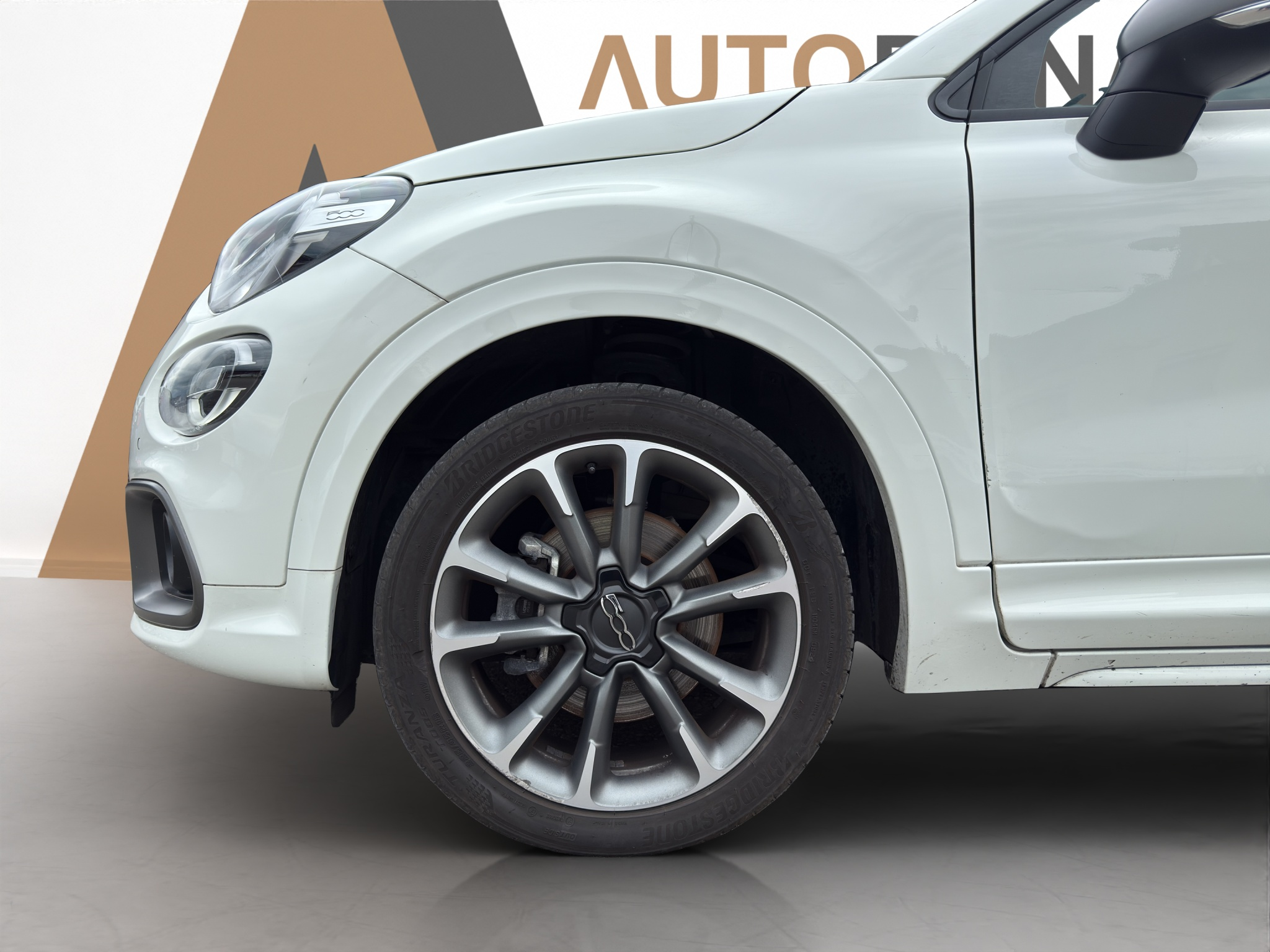 listing desktop thumbnail image 18