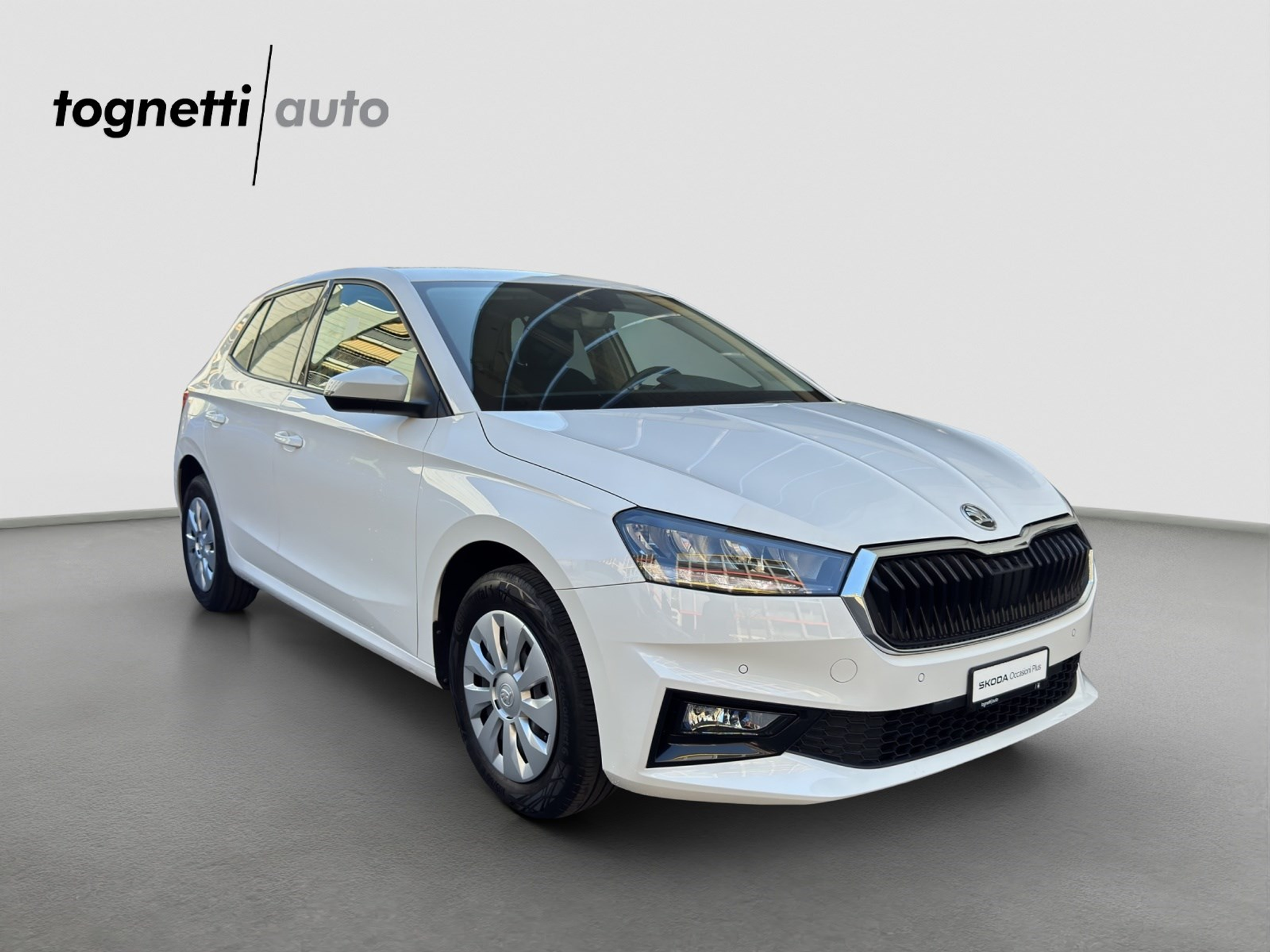 listing desktop thumbnail image 1