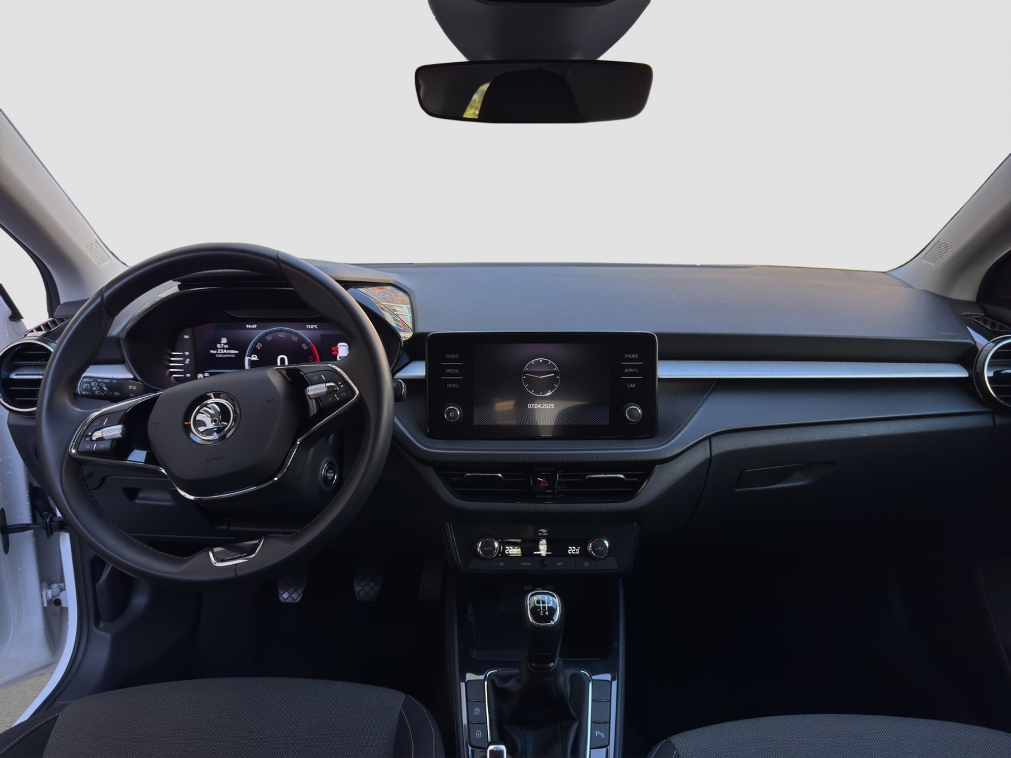 listing desktop thumbnail image 7