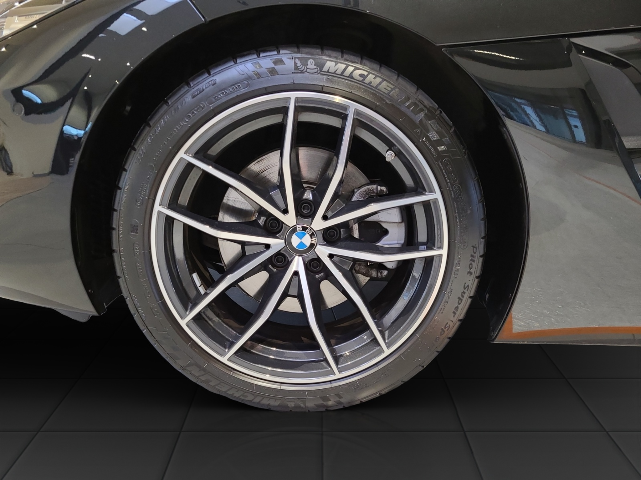 listing desktop thumbnail image 9